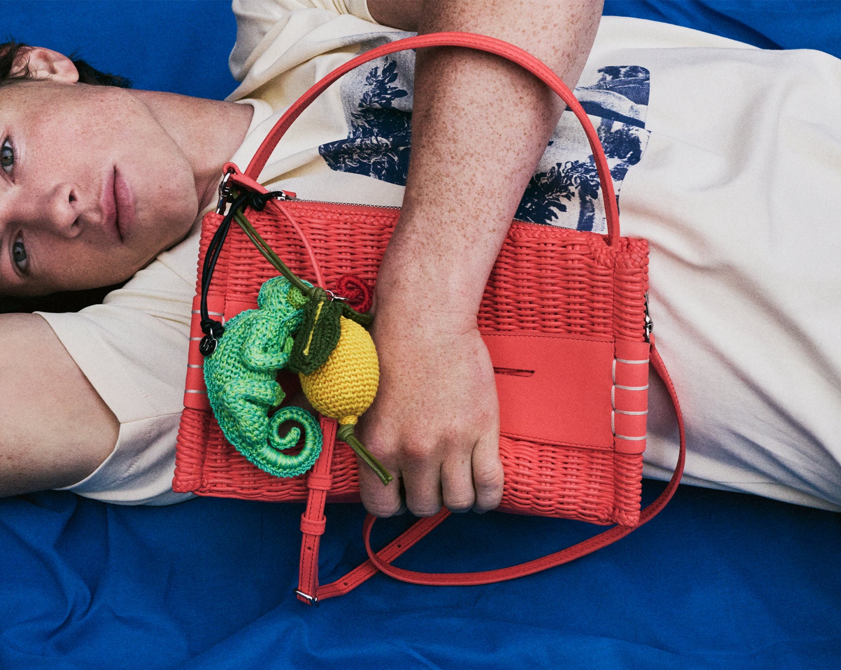 LOAFER BAG IN CORAL WOVEN LEATHER