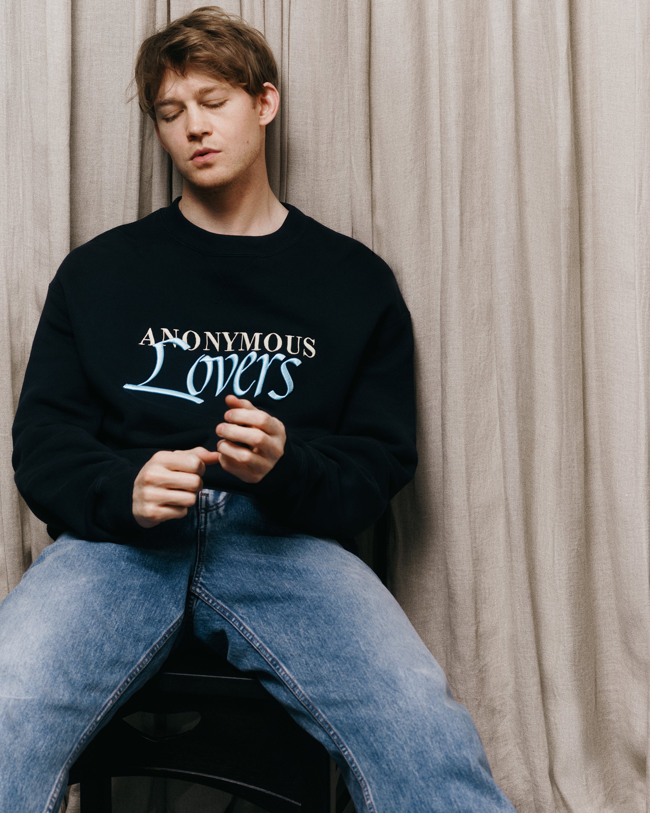MENS 'ANONYMOUS LOVERS' SWEATSHIRT IN WASHED BLACK