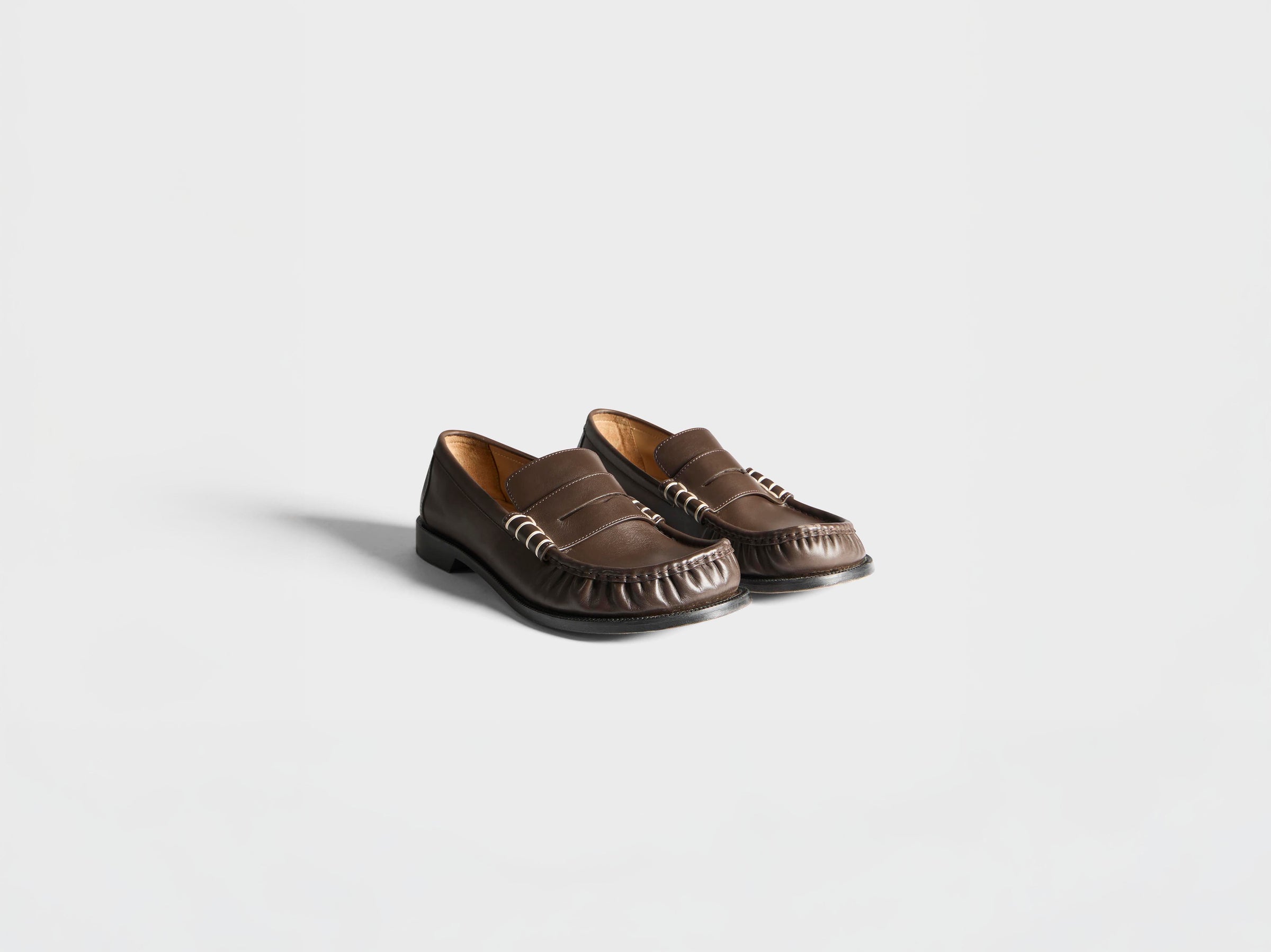 WOMENS LOAFER MOCCASIN IN CHOCOLATE BROWN