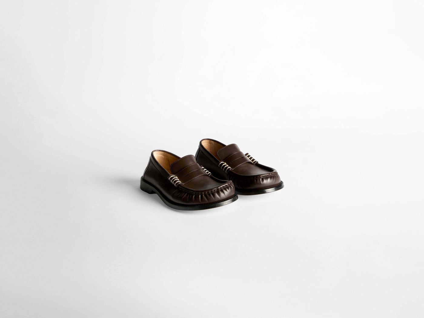 loafer moccasin w chocolate brown Product Angle 4