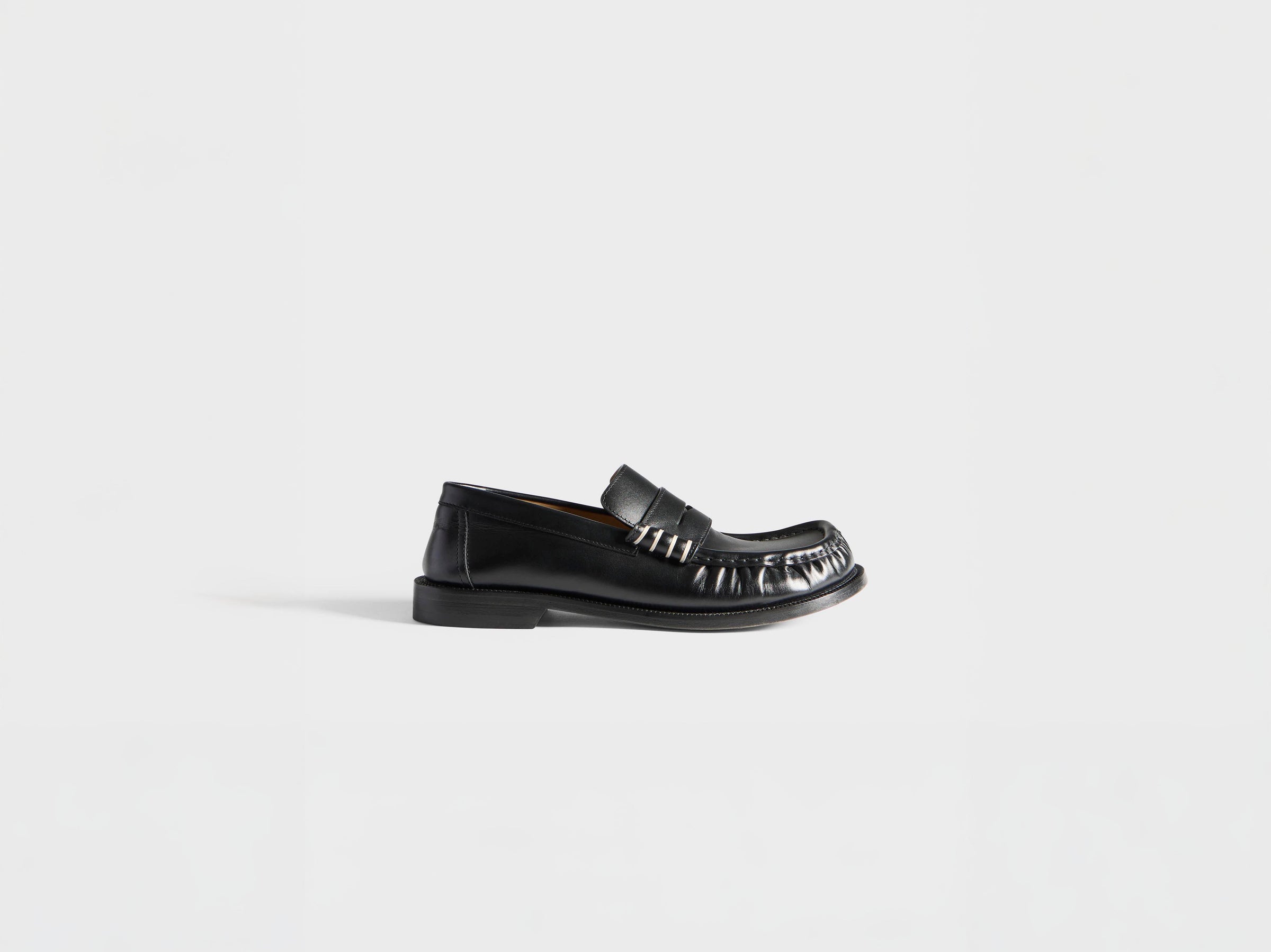 WOMENS LOAFER MOCCASIN IN BLACK