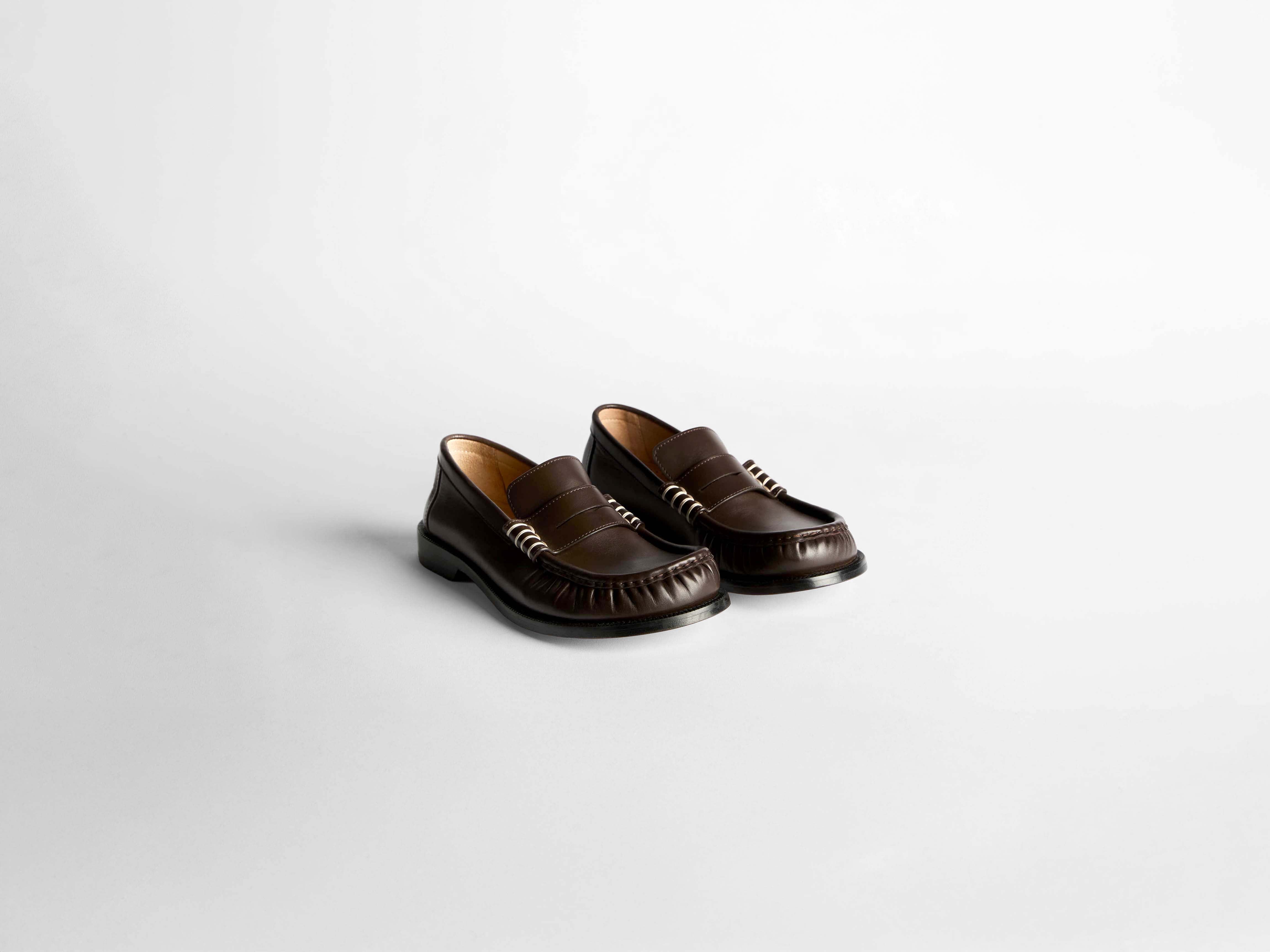 MENS LOAFER MOCCASINS IN CHOCOLATE BROWN in CHOCOLATE BROWN