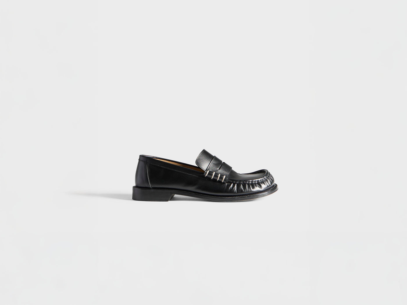 MENS LOAFER MOCCASINS IN BLACK
