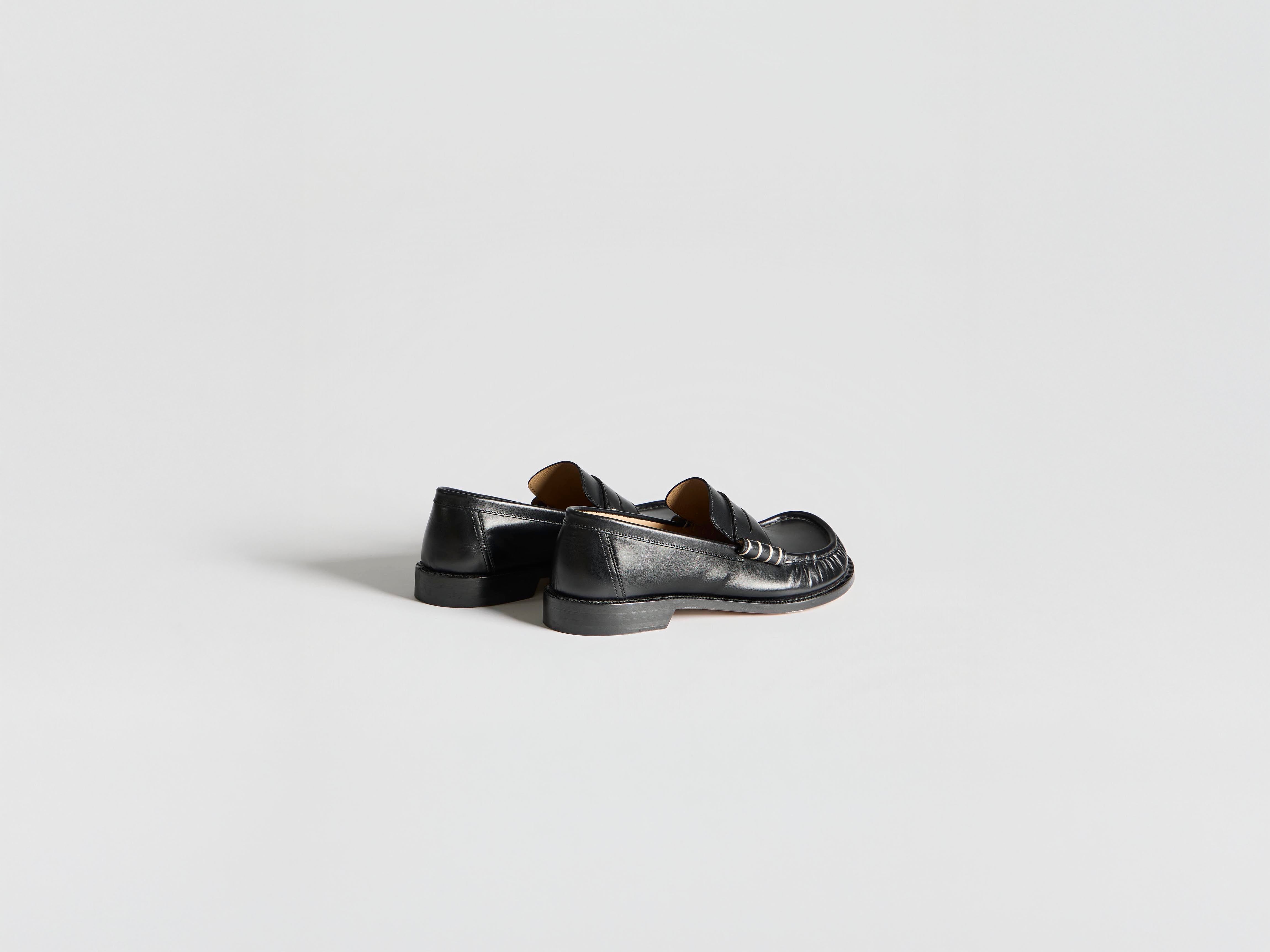 MENS LOAFER MOCCASINS IN BLACK in BLACK MO0002LA039199939 | JW