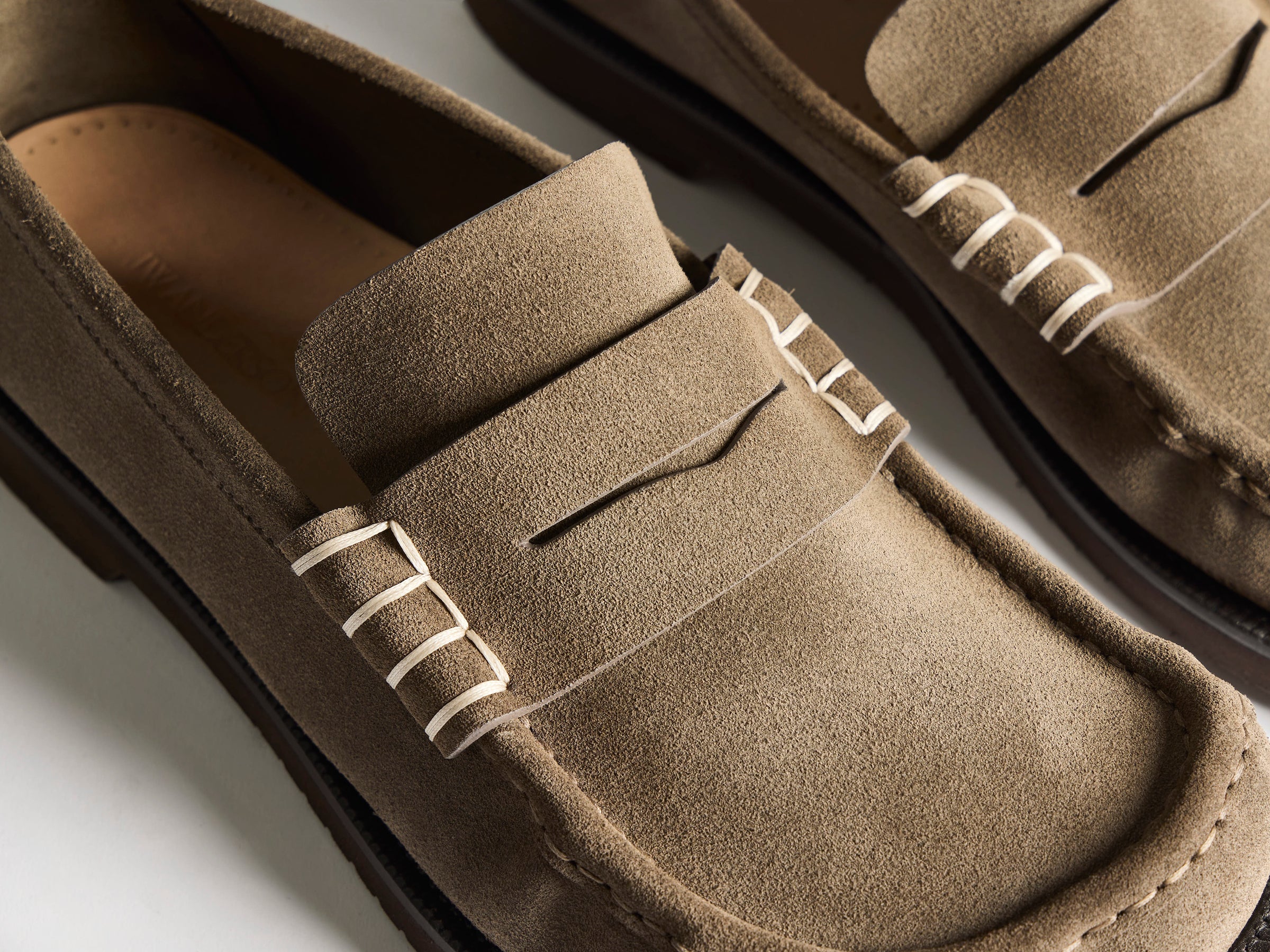 MENS LOAFER MOCASSINS IN DARK TAUPE