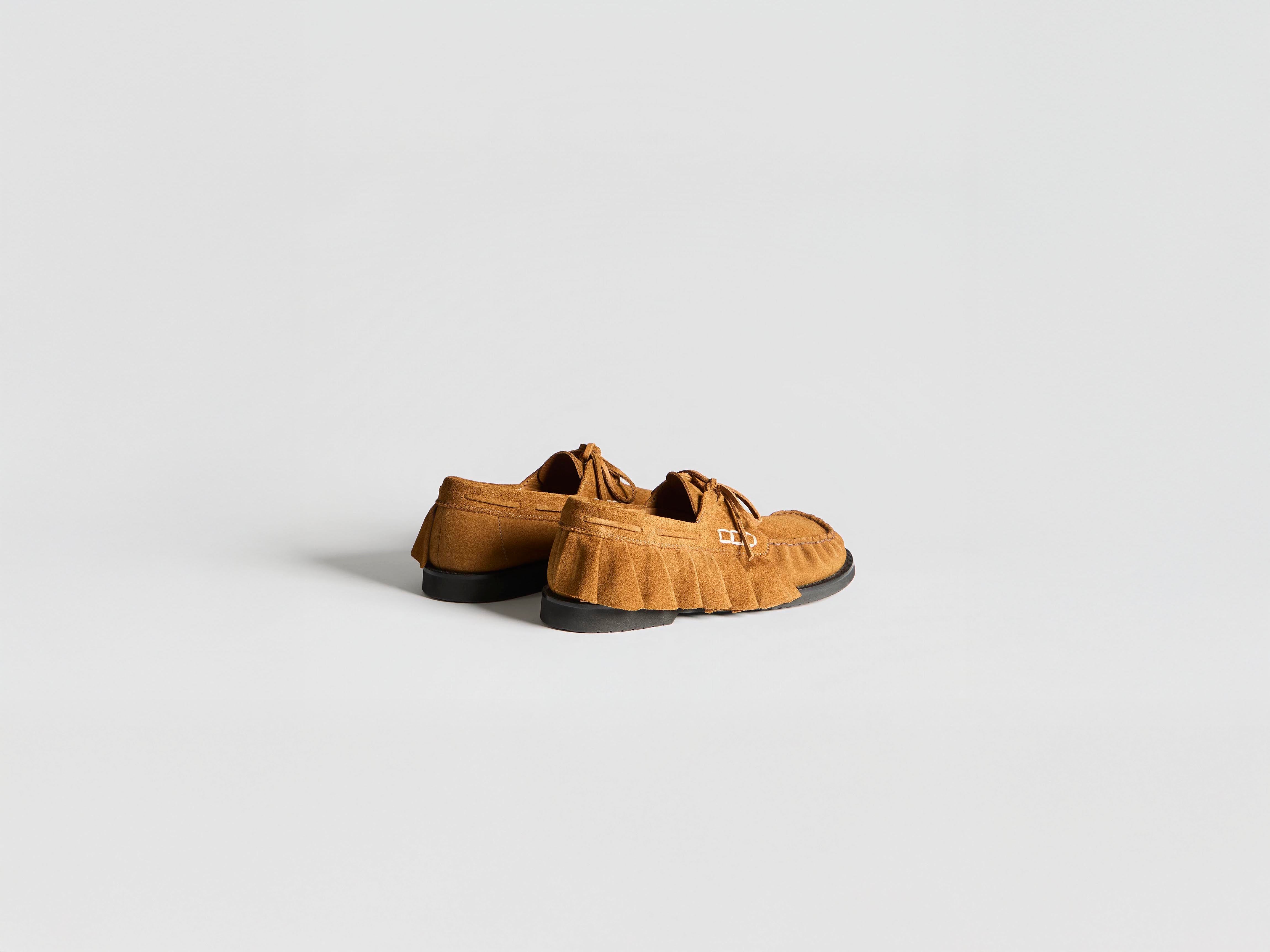WOMENS LOAFER RUFFLE SUEDE BOAT SHOES IN CARAMEL in CARAMEL