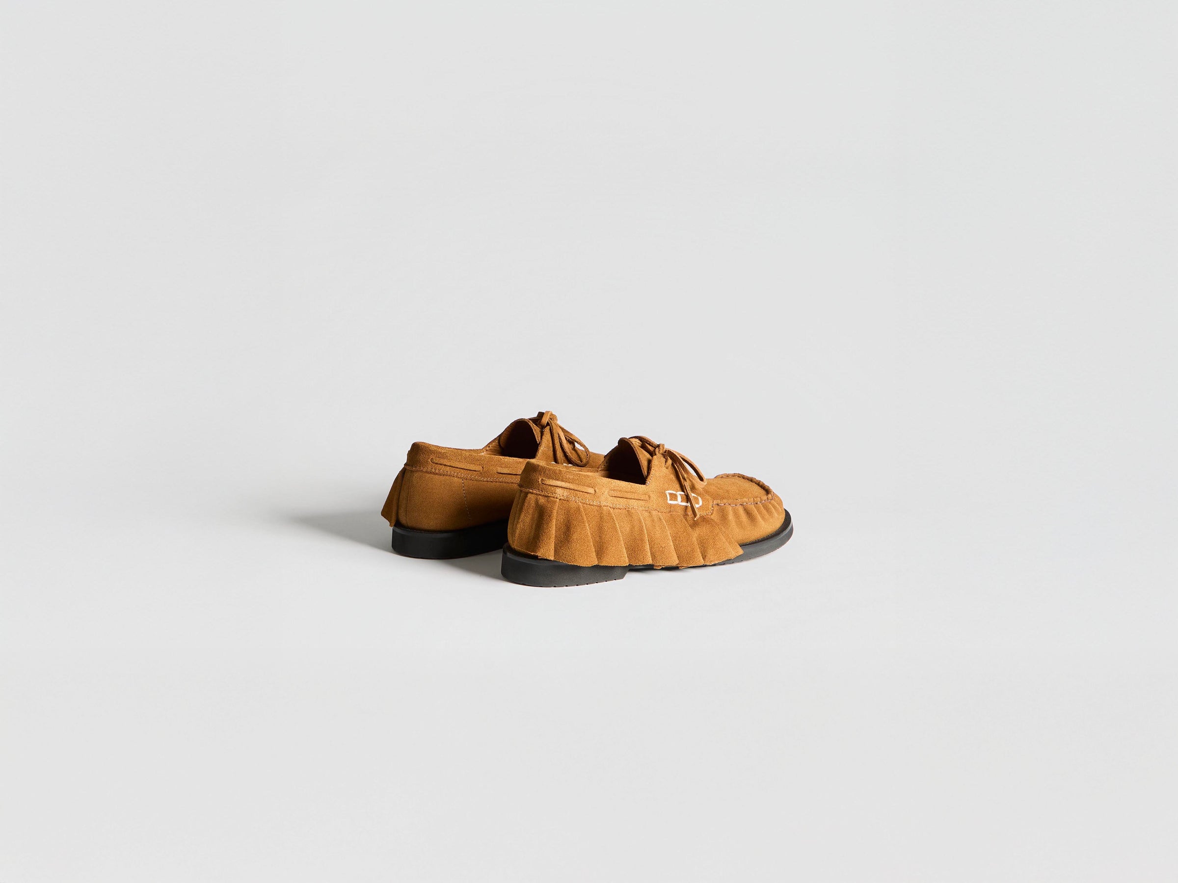WOMENS LOAFER RUFFLE SUEDE BOAT SHOES IN CARAMEL