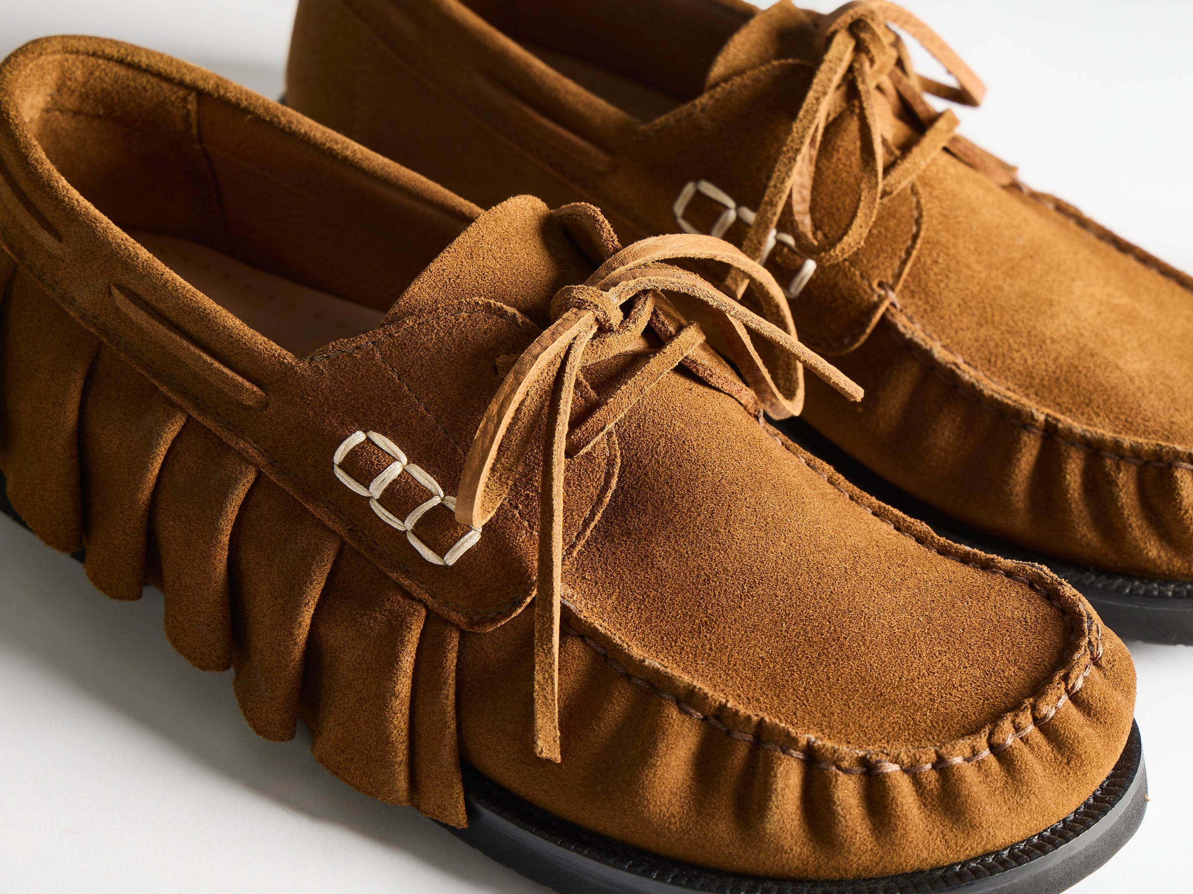 MENS LOAFER RUFFLE SUEDE BOAT SHOES IN CARAMEL