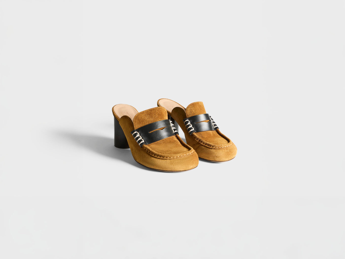 WOMENS LOAFER MULE SANDAL IN CARAMEL & BLACK