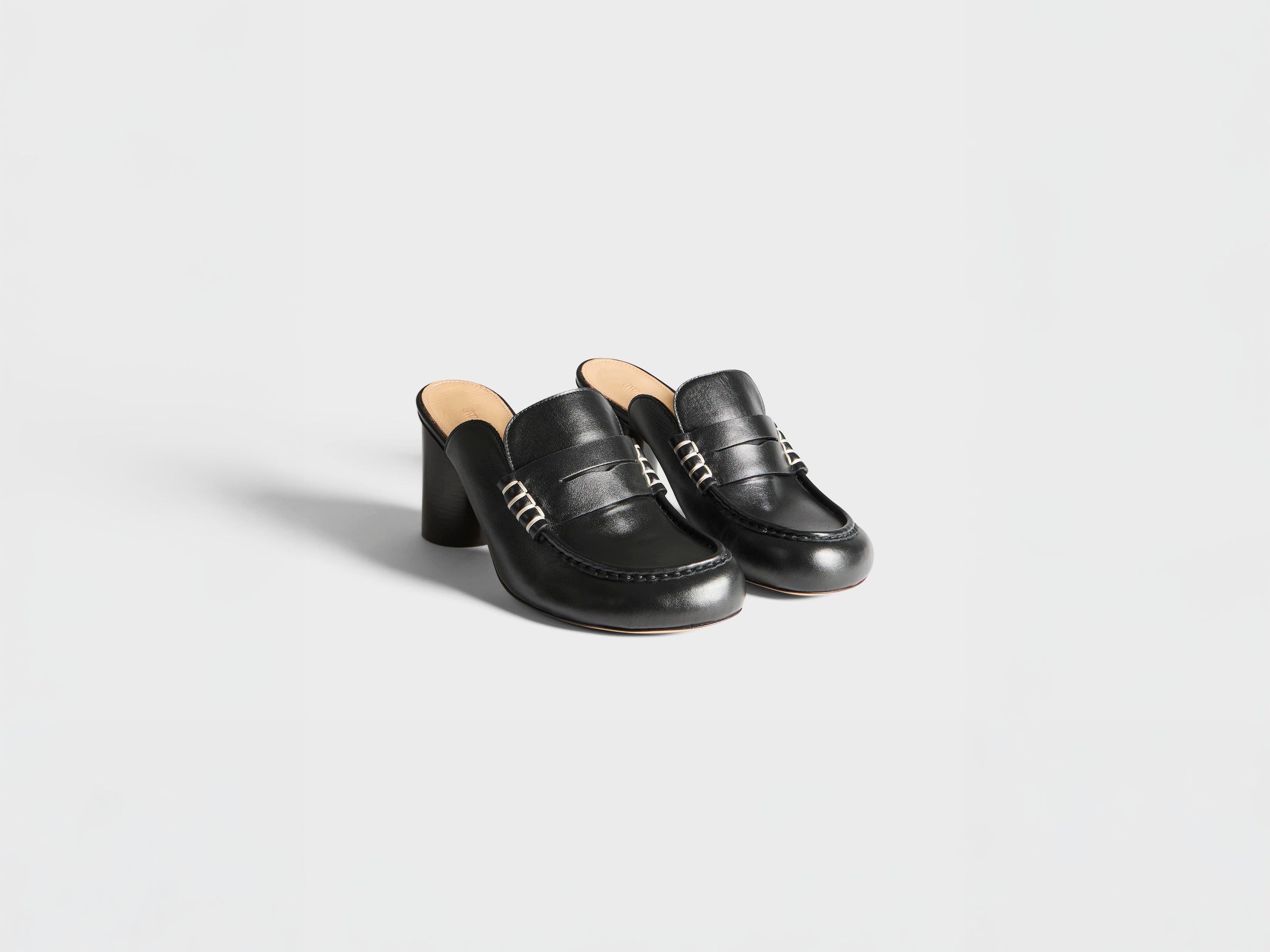 WOMENS LOAFER MULE SANDAL IN BLACK