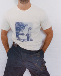 MENS PICKING FRUIT GRAPHIC PRINT T-SHIRT IN ECRU
