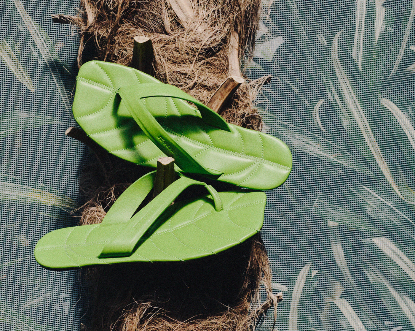 MENS LEATHER LEAF SLIDES IN LIME