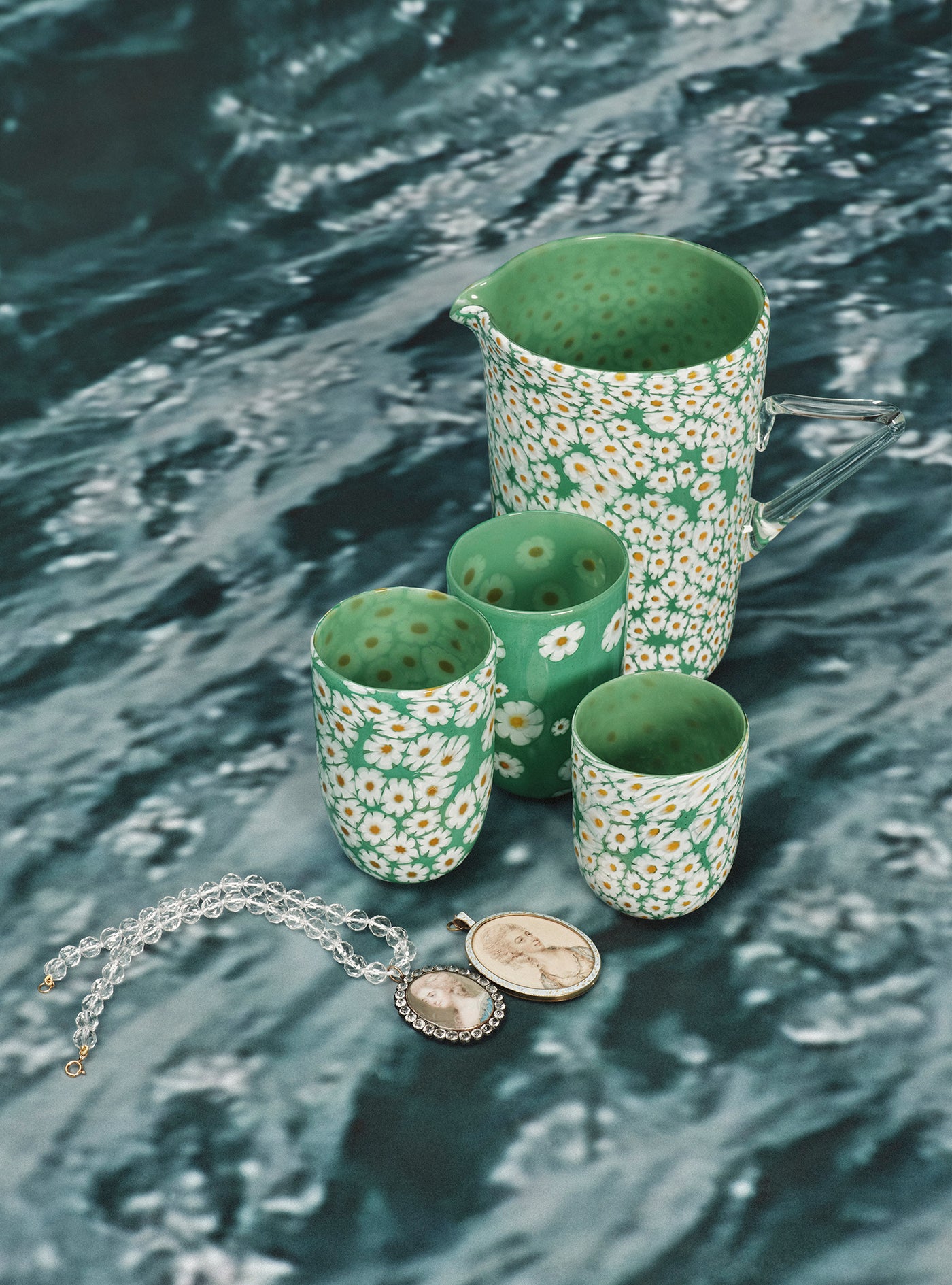 FULL MURRINA JUG IN WHITE & GREEN