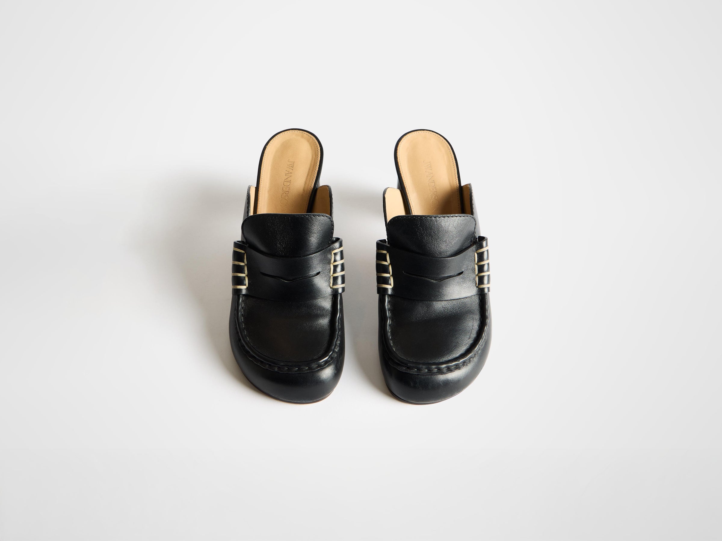 loafer close toe sandal black Product Front 3