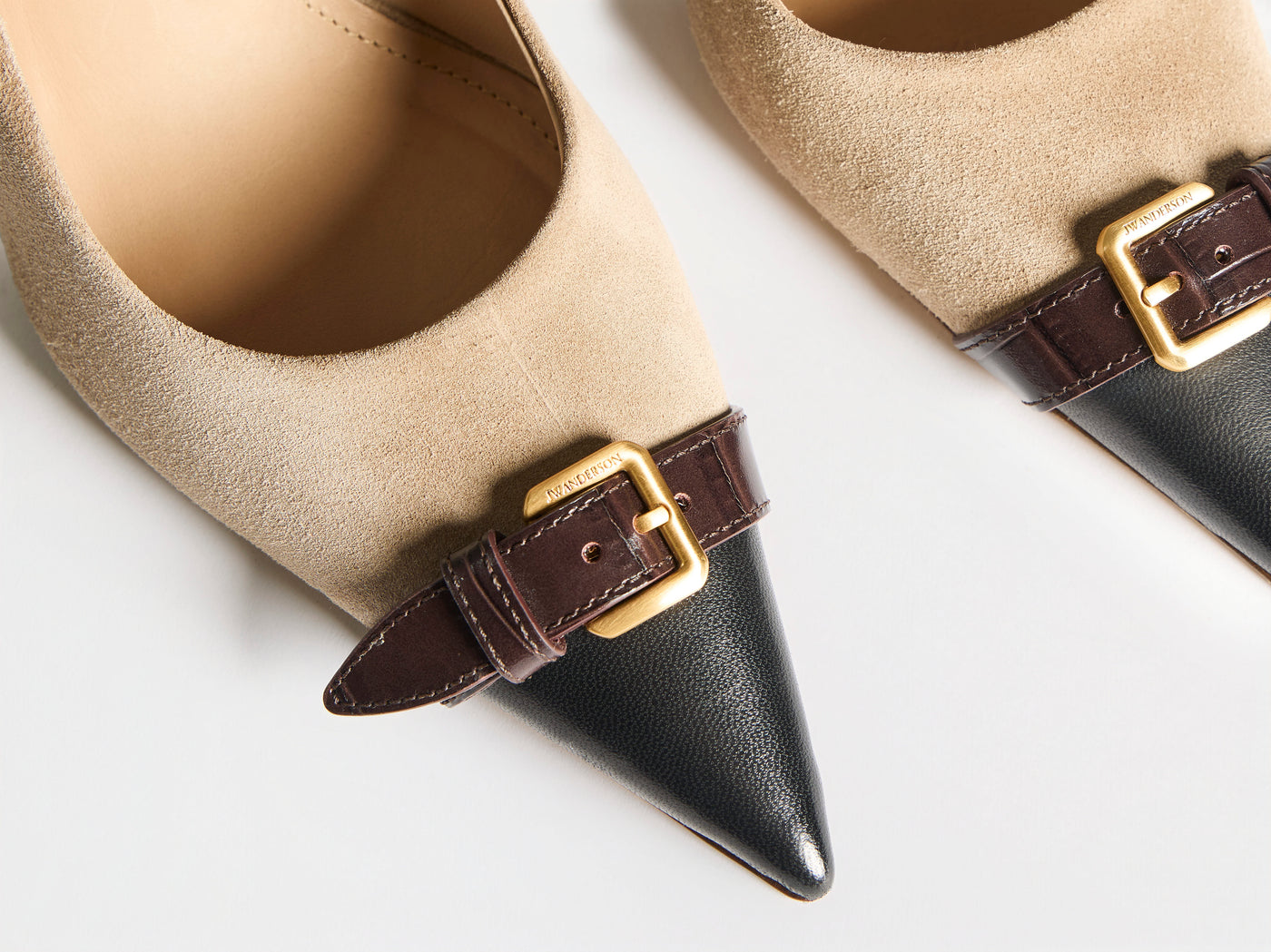 WOMENS HEELED BUCKLE SLING BACK IN TAUPE & BLACK