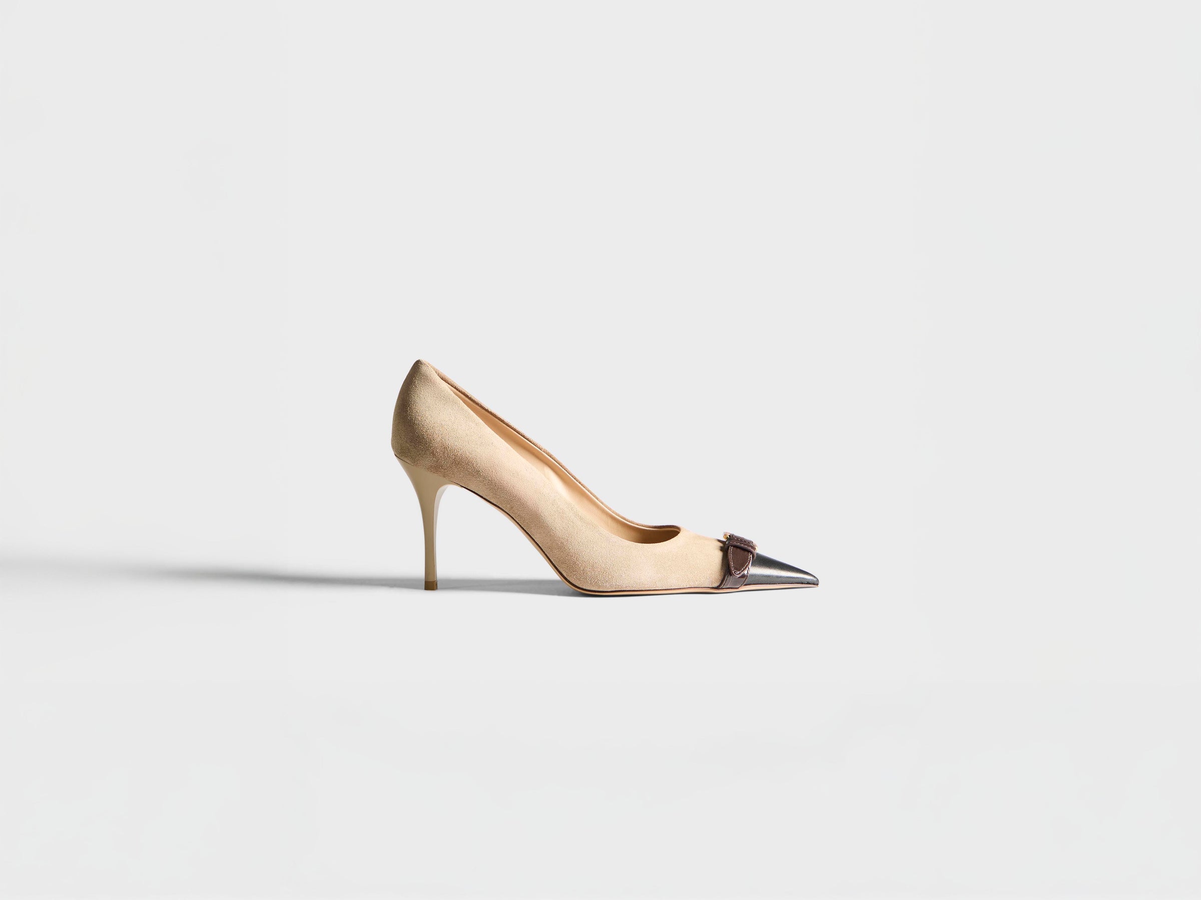 WOMENS HEELED BUCKLE SLING BACK IN TAUPE & BLACK