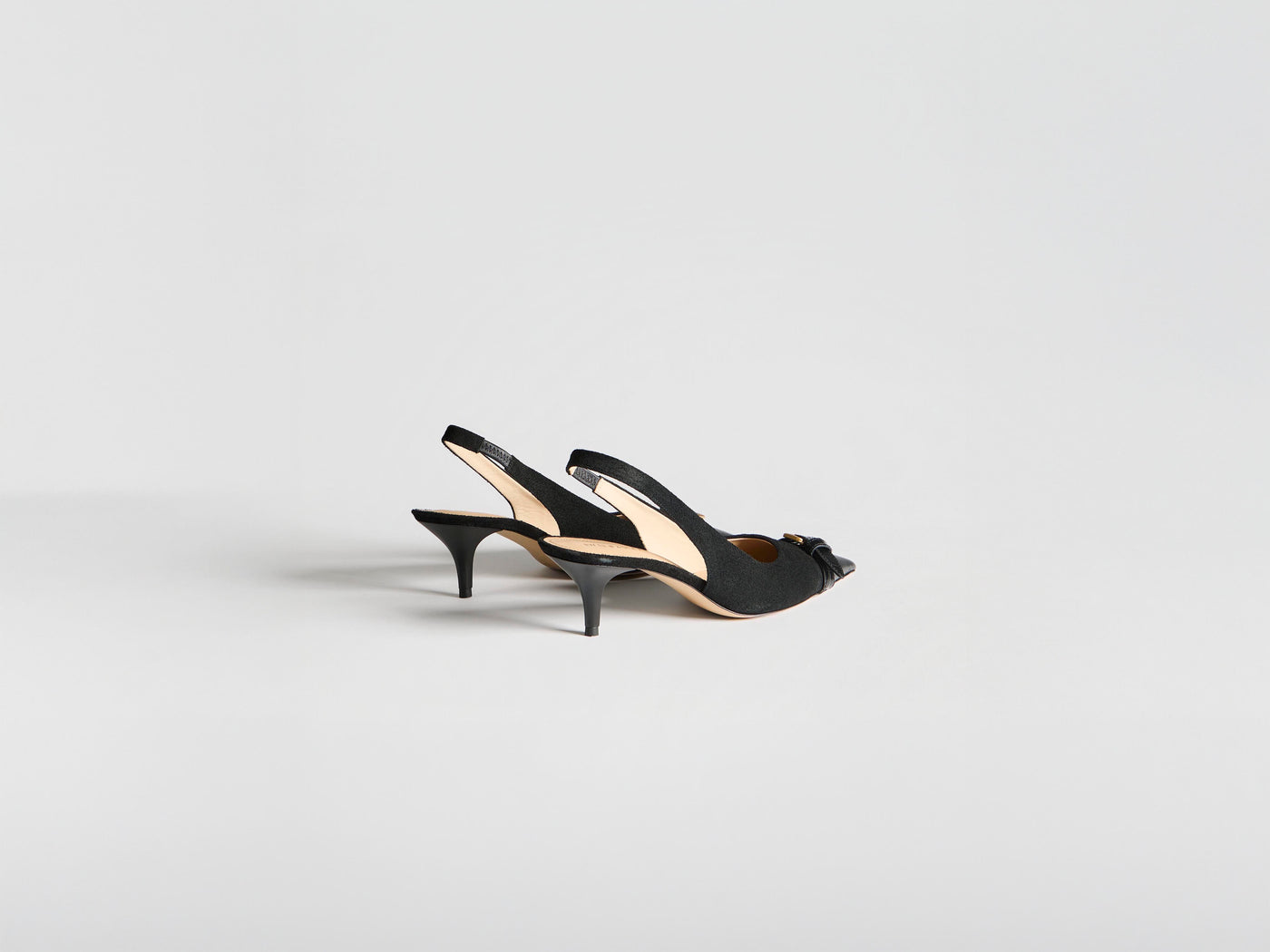 WOMENS HEELED BUCKLE SLING BACK IN BLACK