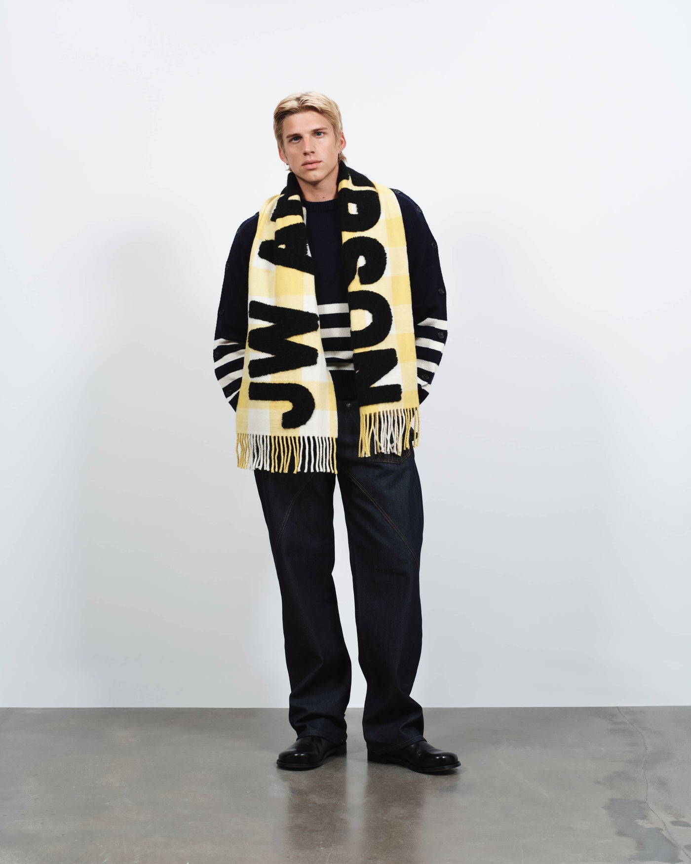 logo scarf yellow Creative 2