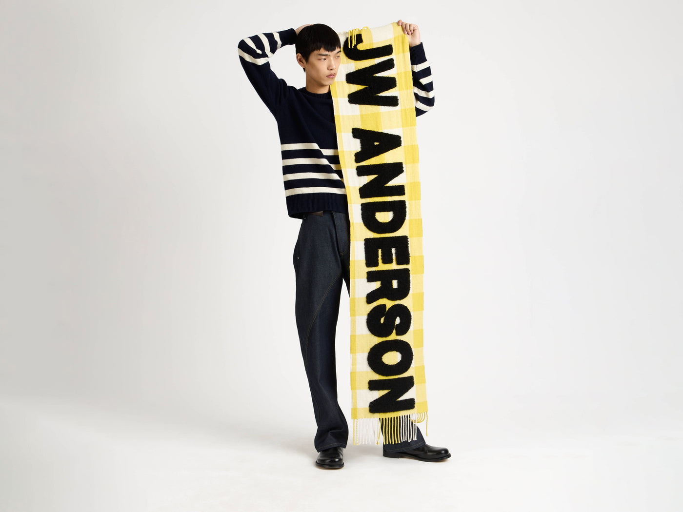 logo scarf yellow Product Detail 5