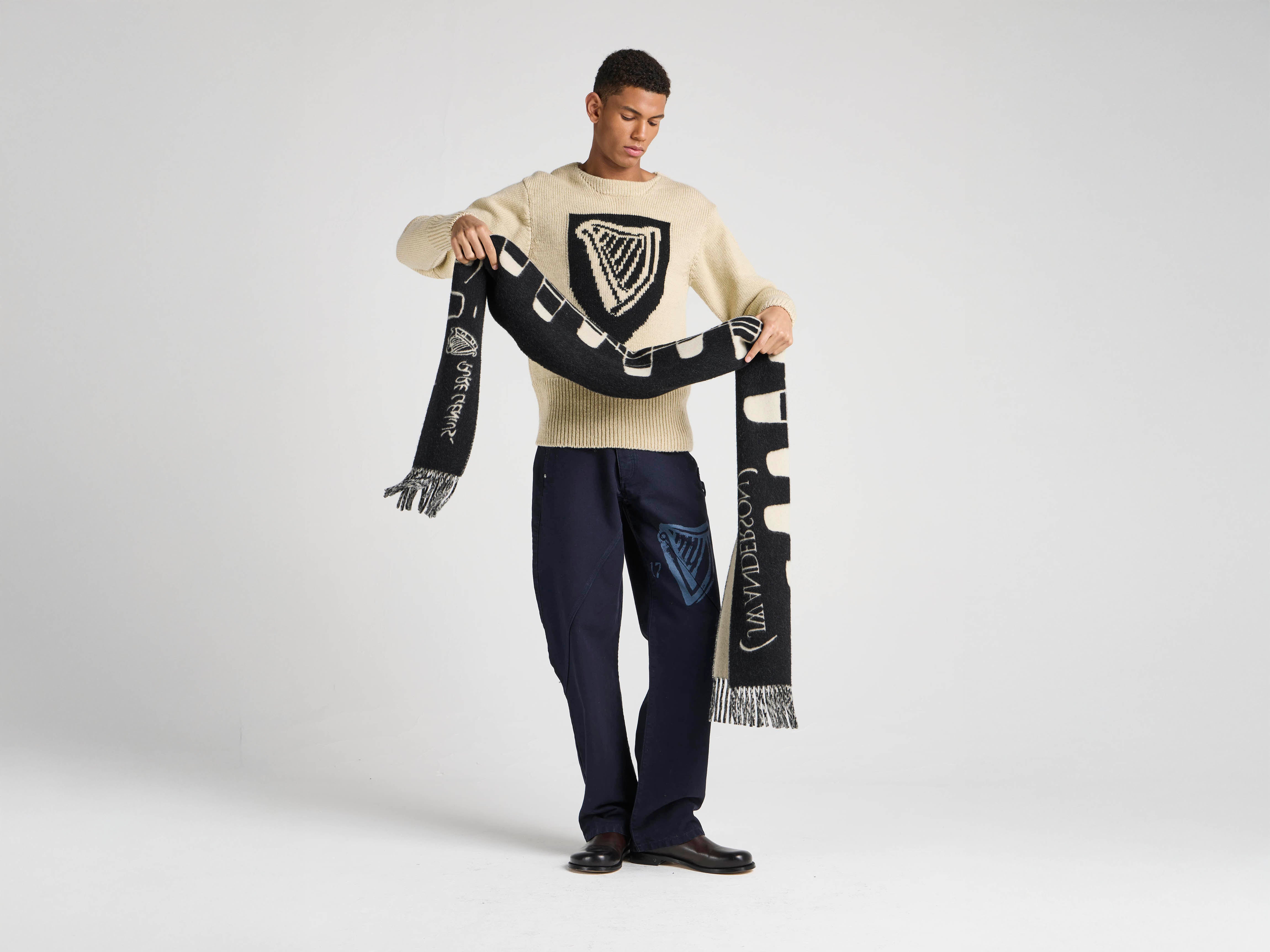 Unisex JW ANDERSON X GUINNESS SMOOTH TEMPO SCARF IN CREAM & BLACK