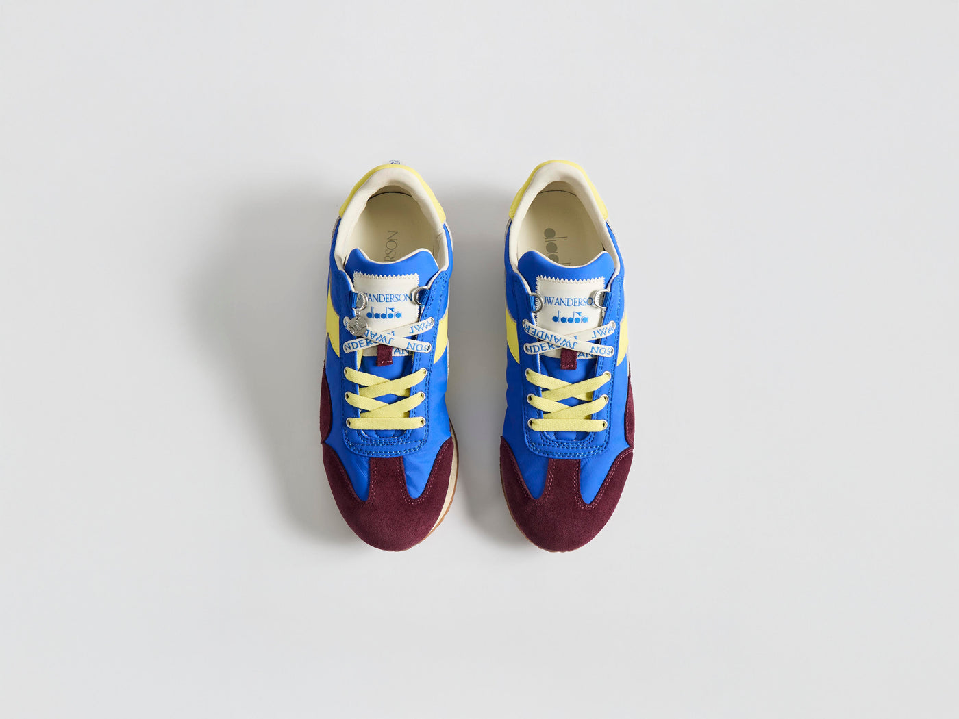 CL_WOMEN_DIADORA