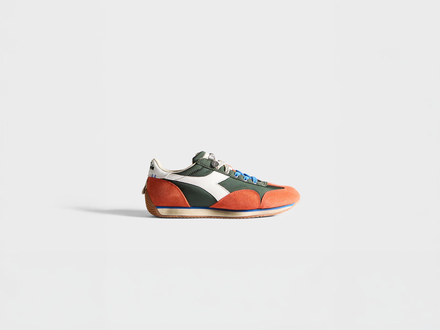 CL_WOMEN_DIADORA