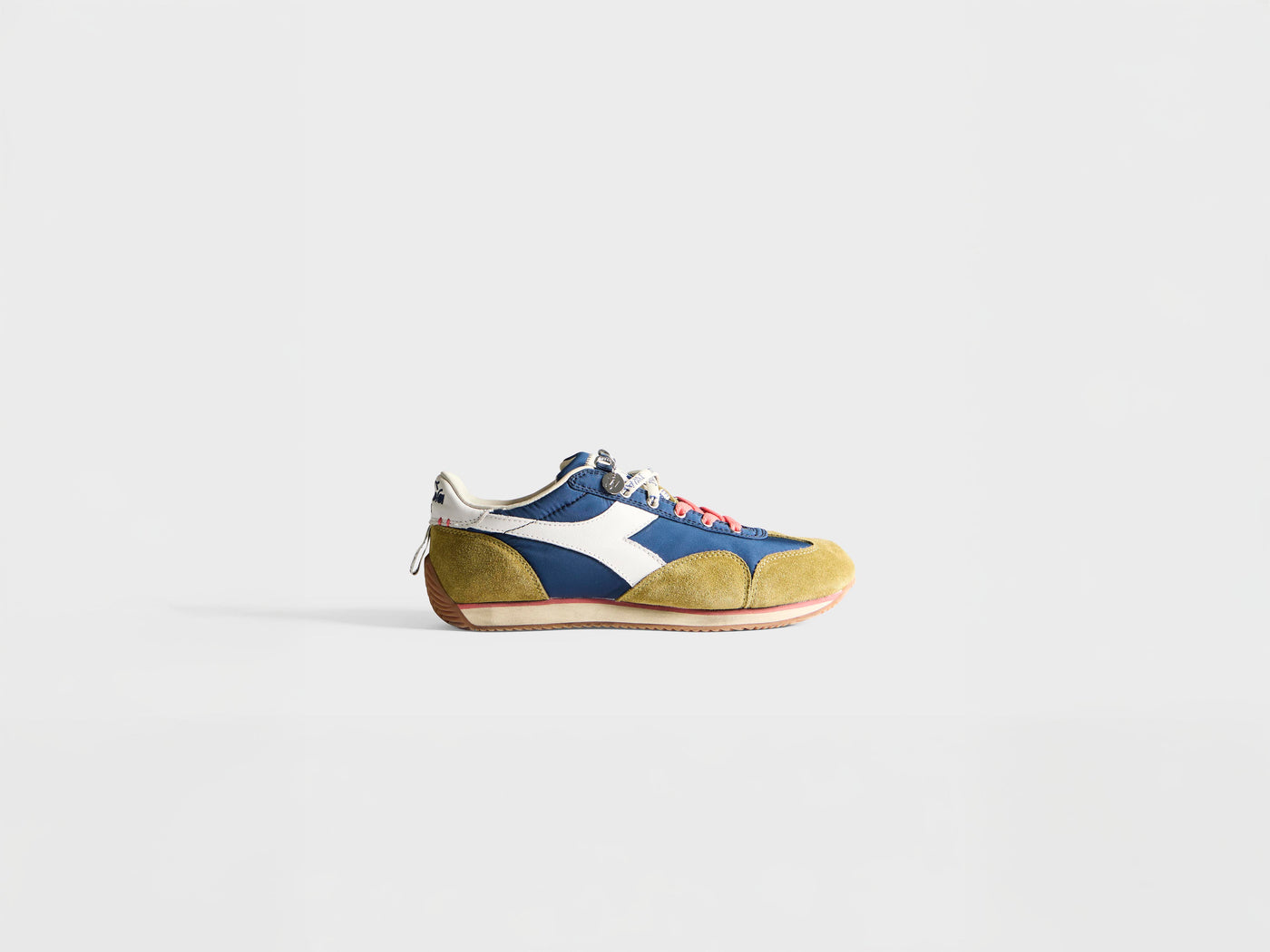 MENS JW ANDERSON X DIADORA EQUIPE TRAINERS IN NAVY-PEONY
