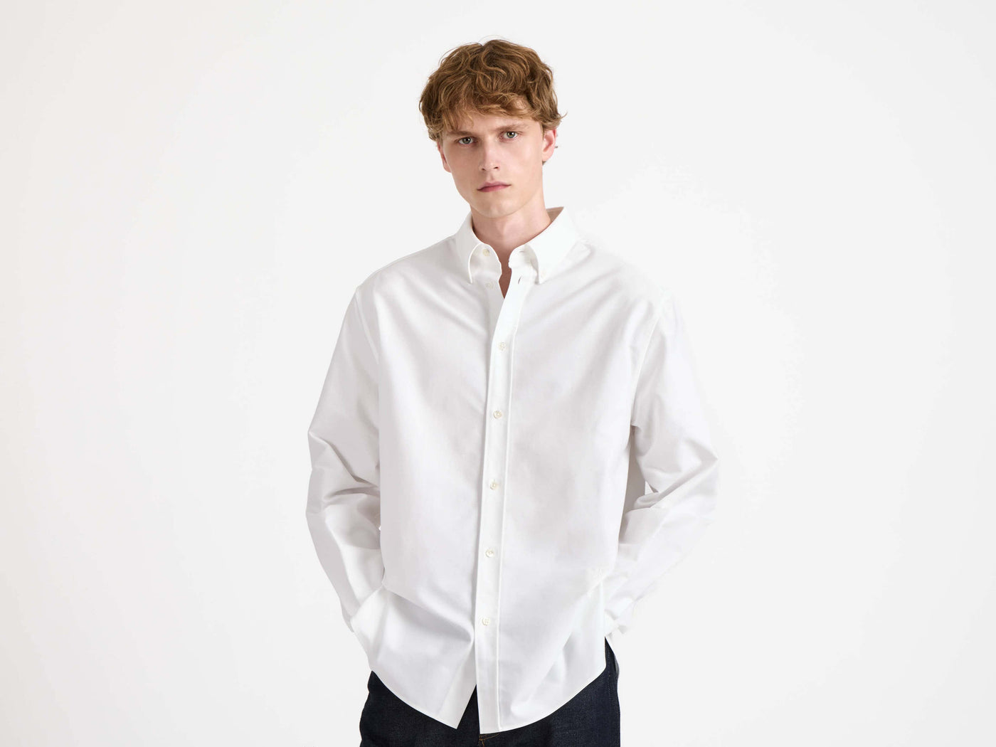 classic shirt white 2 Model Detail 1