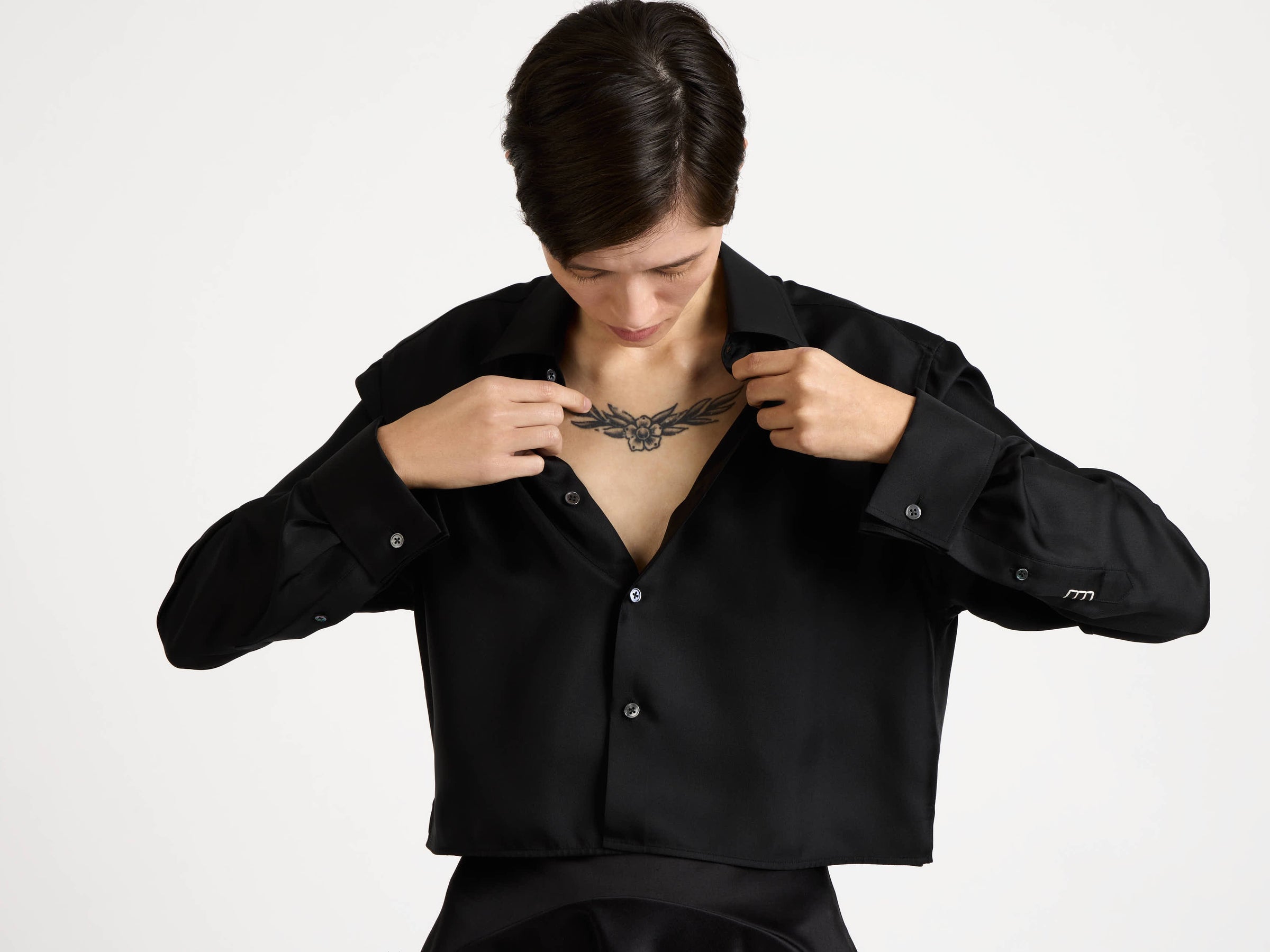 cropped shirt black Model Front 6