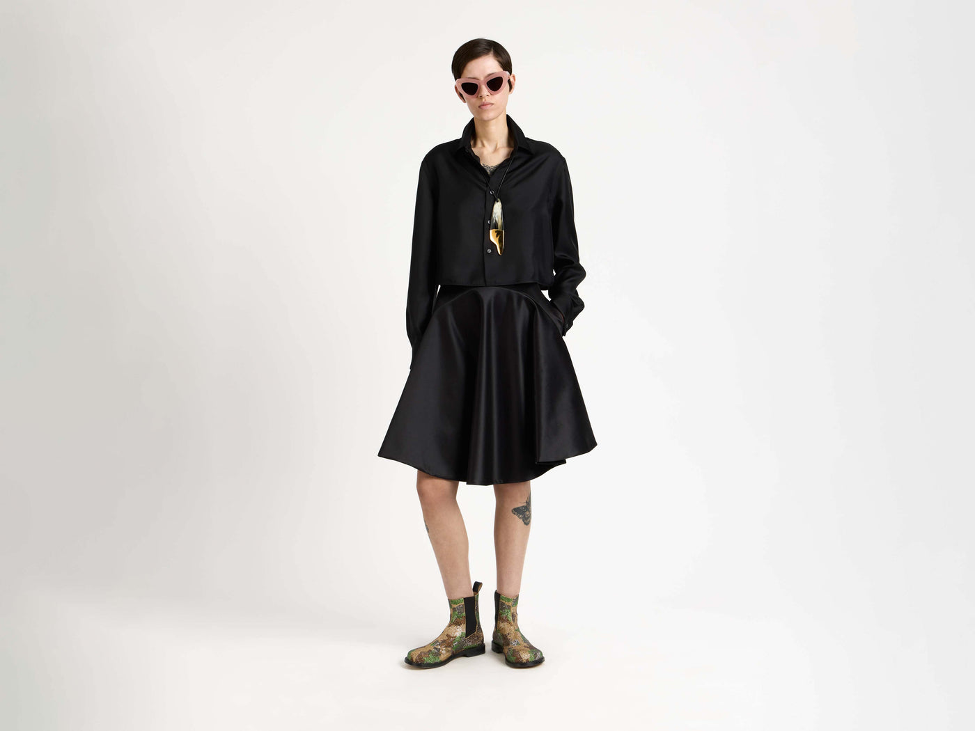 cropped shirt black Model Front 7