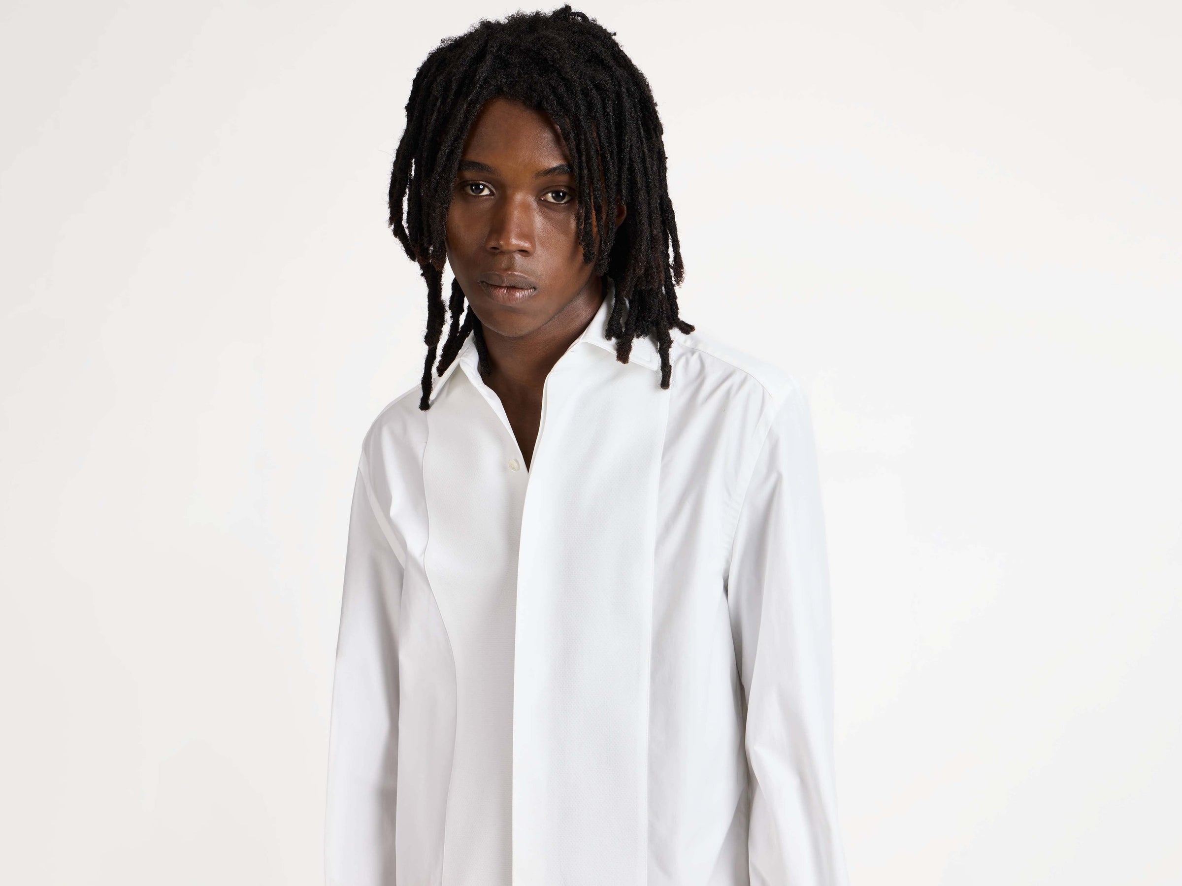 PLEATED FRONT TUXEDO SHIRT IN WHITE