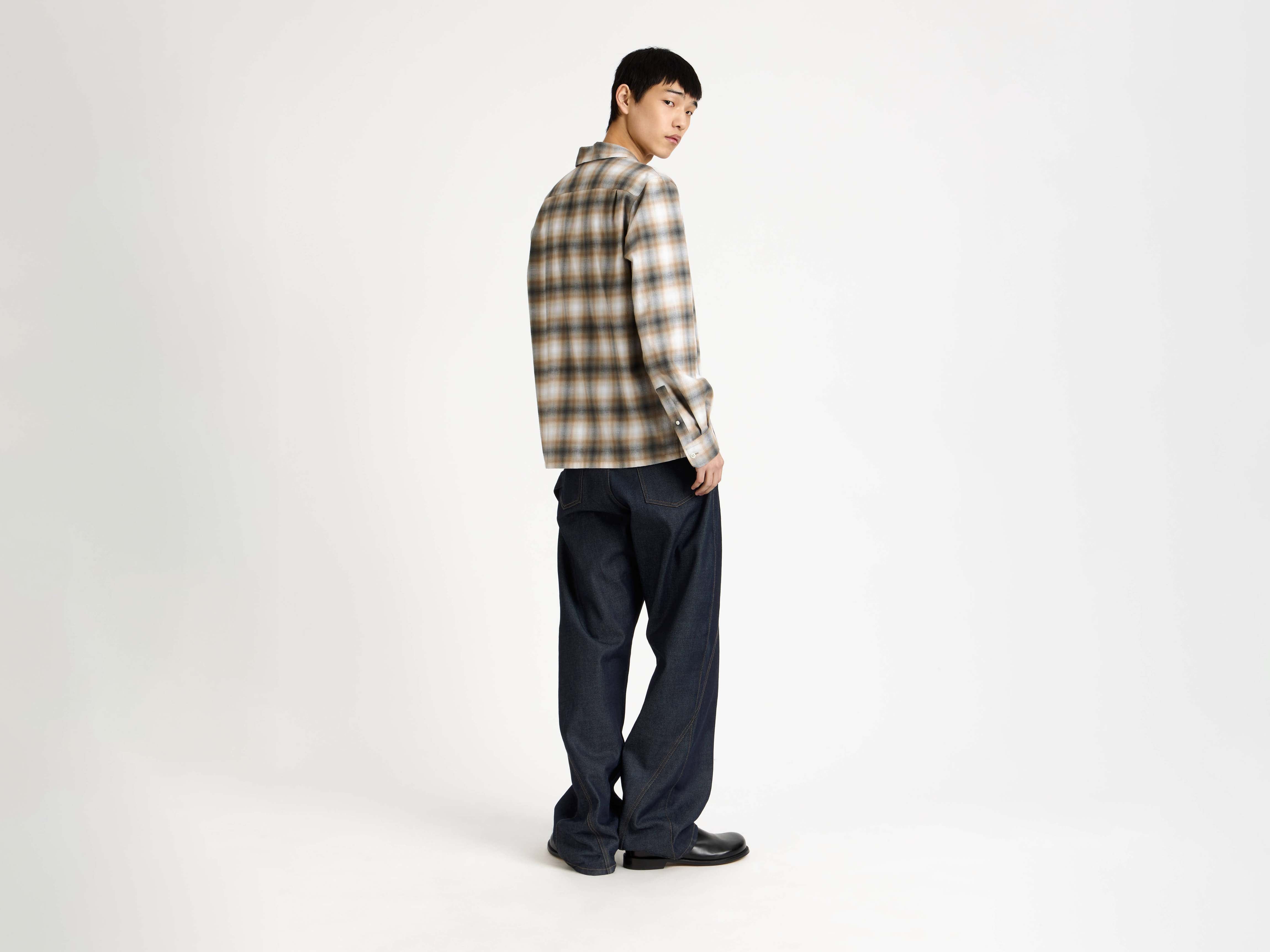 MENS GRADIENT CHECKERED SHIRT IN BISCUIT in BISCUIT