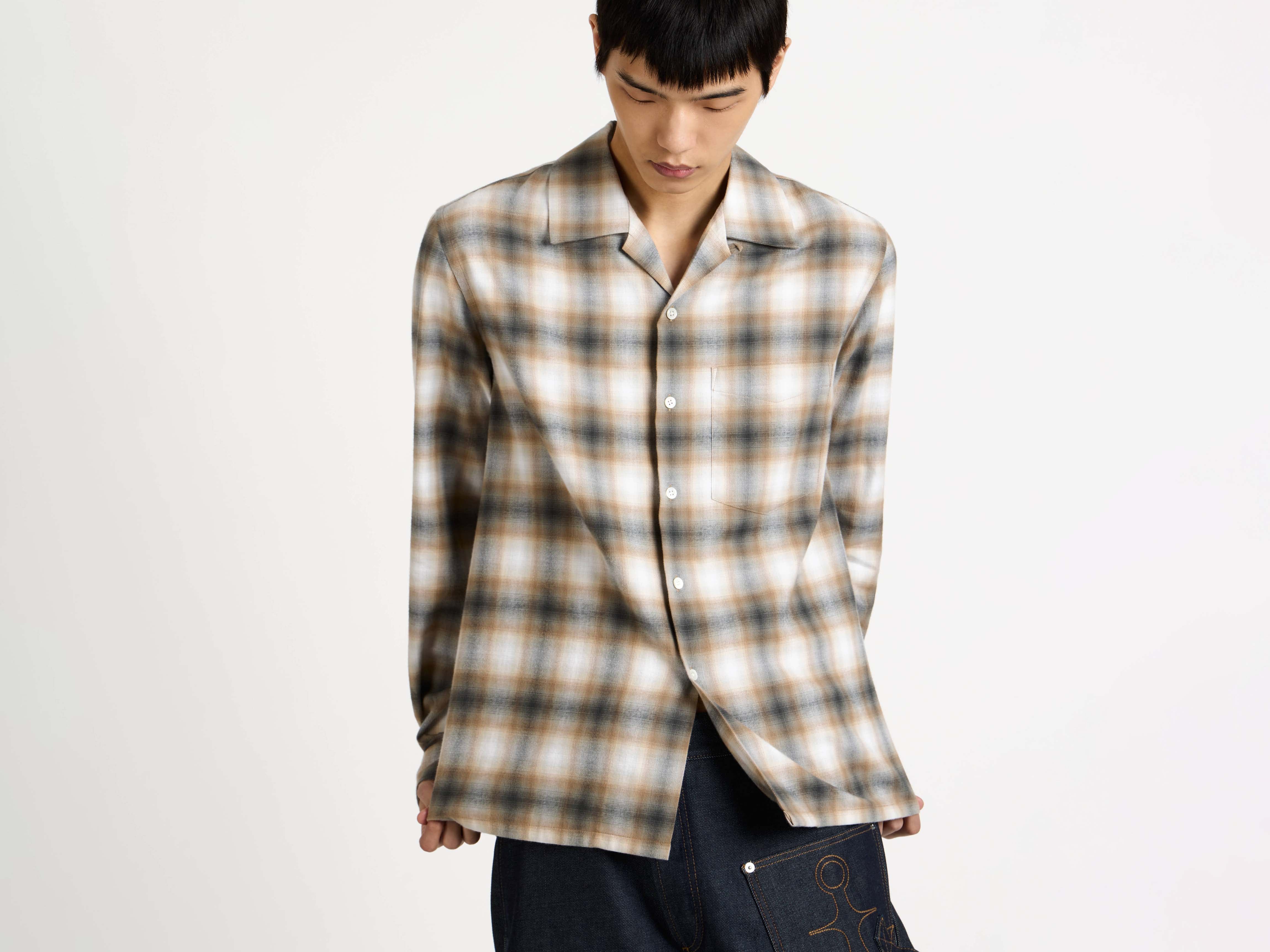 MENS GRADIENT CHECKERED SHIRT IN BISCUIT in BISCUIT