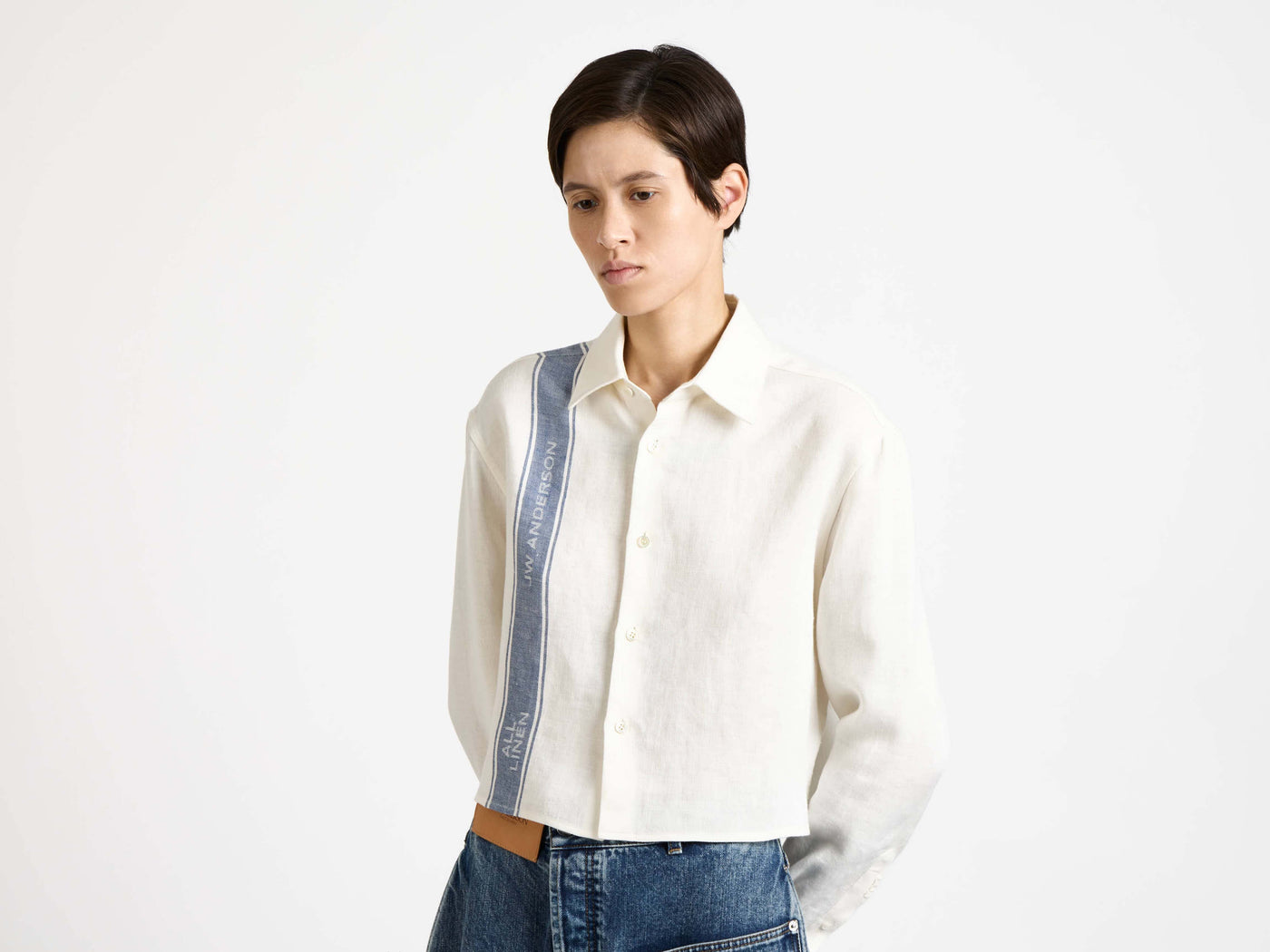cropped shirt off white blue Model Detail 3
