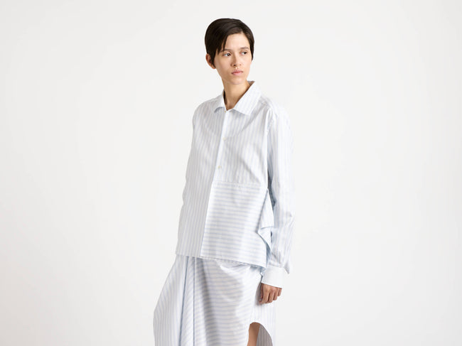 ASYMMETRIC DRAPED SHIRT IN WHITE & BLUE