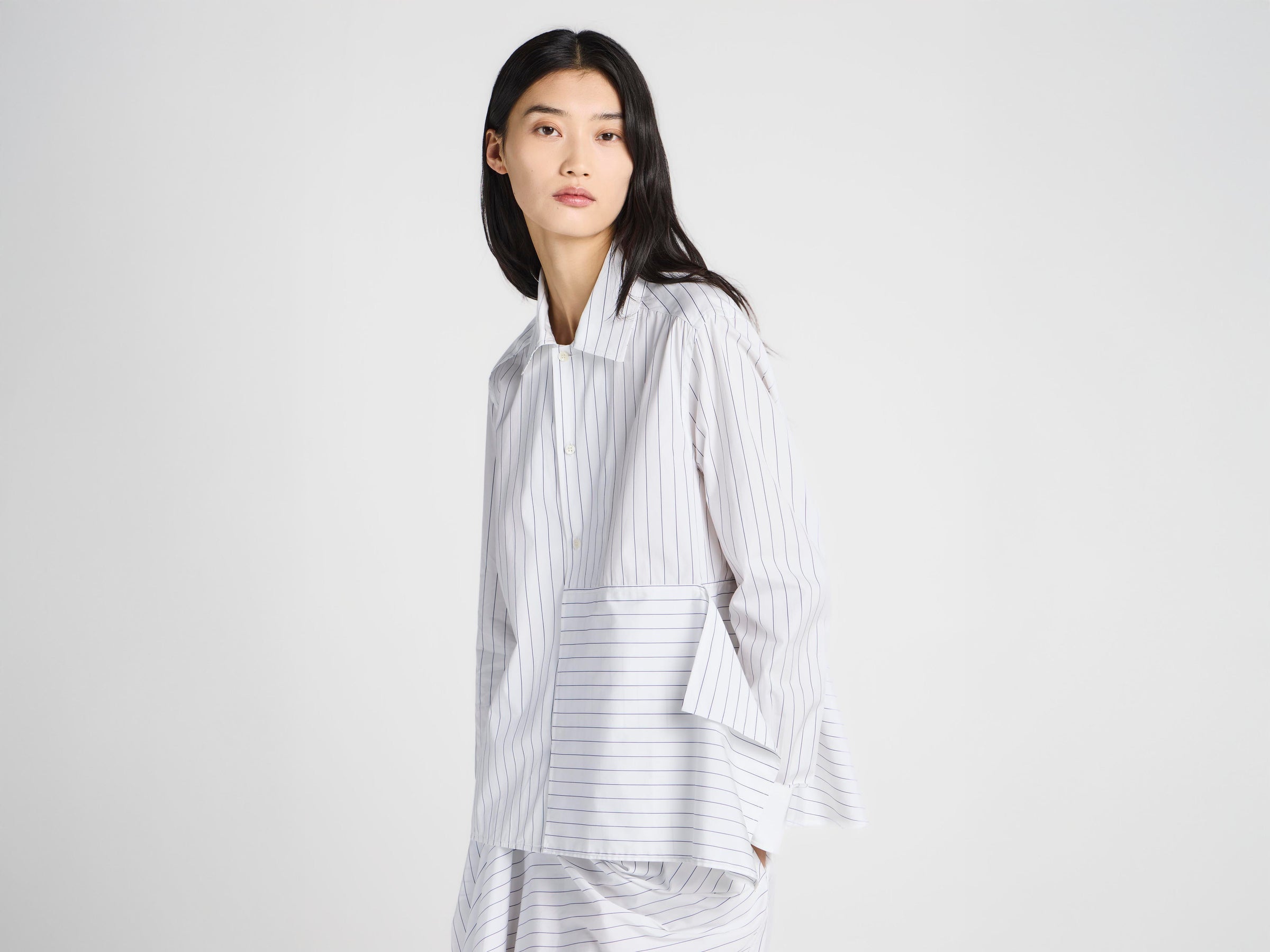 WOMENS ASYMMETRIC DRAPED SHIRT IN WHITE & BLUE