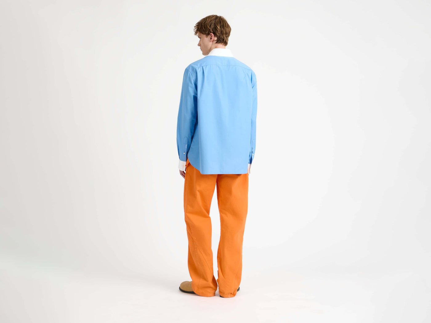 CONTRAST COLLAR DRESS SHIRT IN CORNFLOWER BLUE