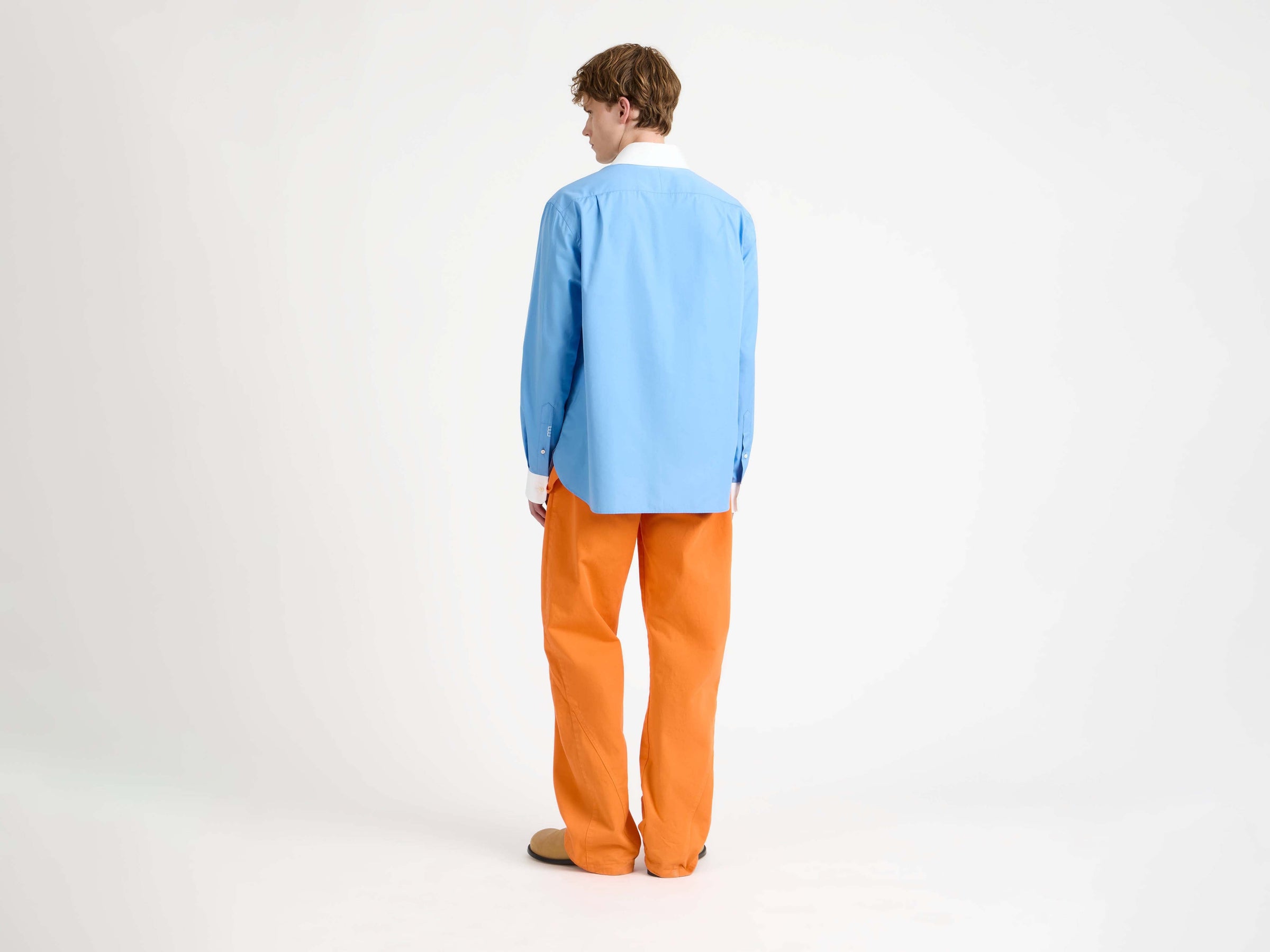 CONTRAST COLLAR DRESS SHIRT IN CORNFLOWER BLUE