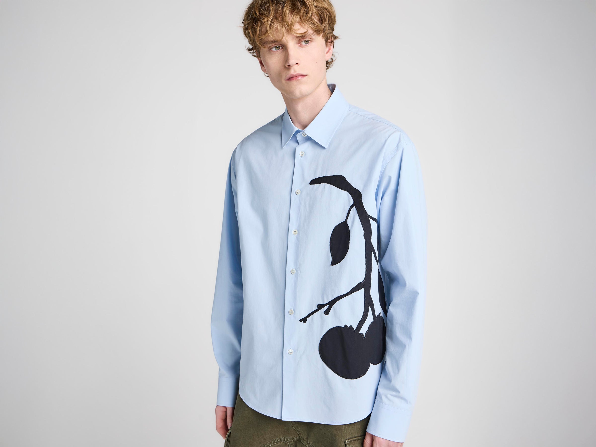MENS PERSIMMON APPLIQUE SHIRT IN PALE BLUE