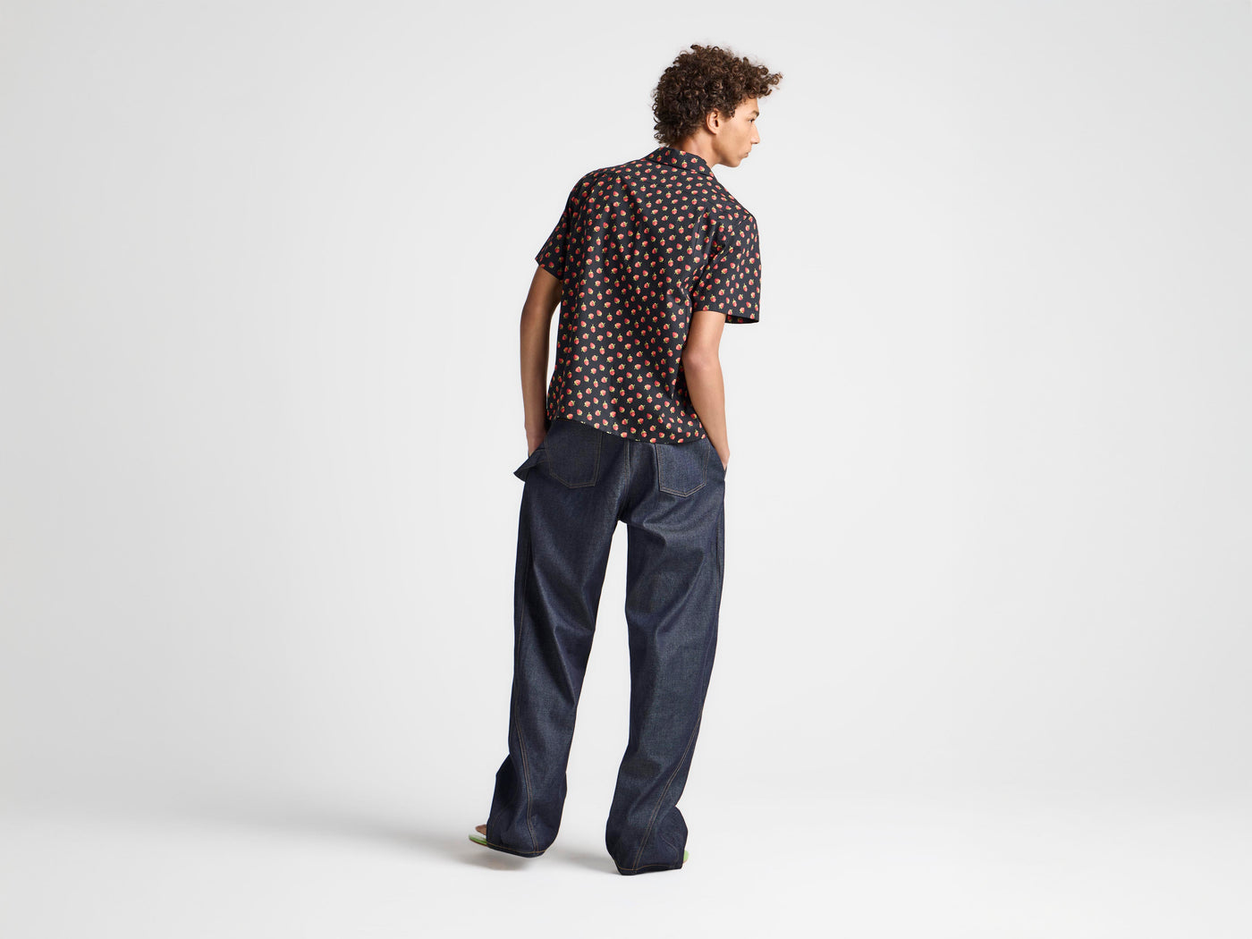 MENS CAMP COLLAR BERRY PRINT SHIRT IN BLACK & RED