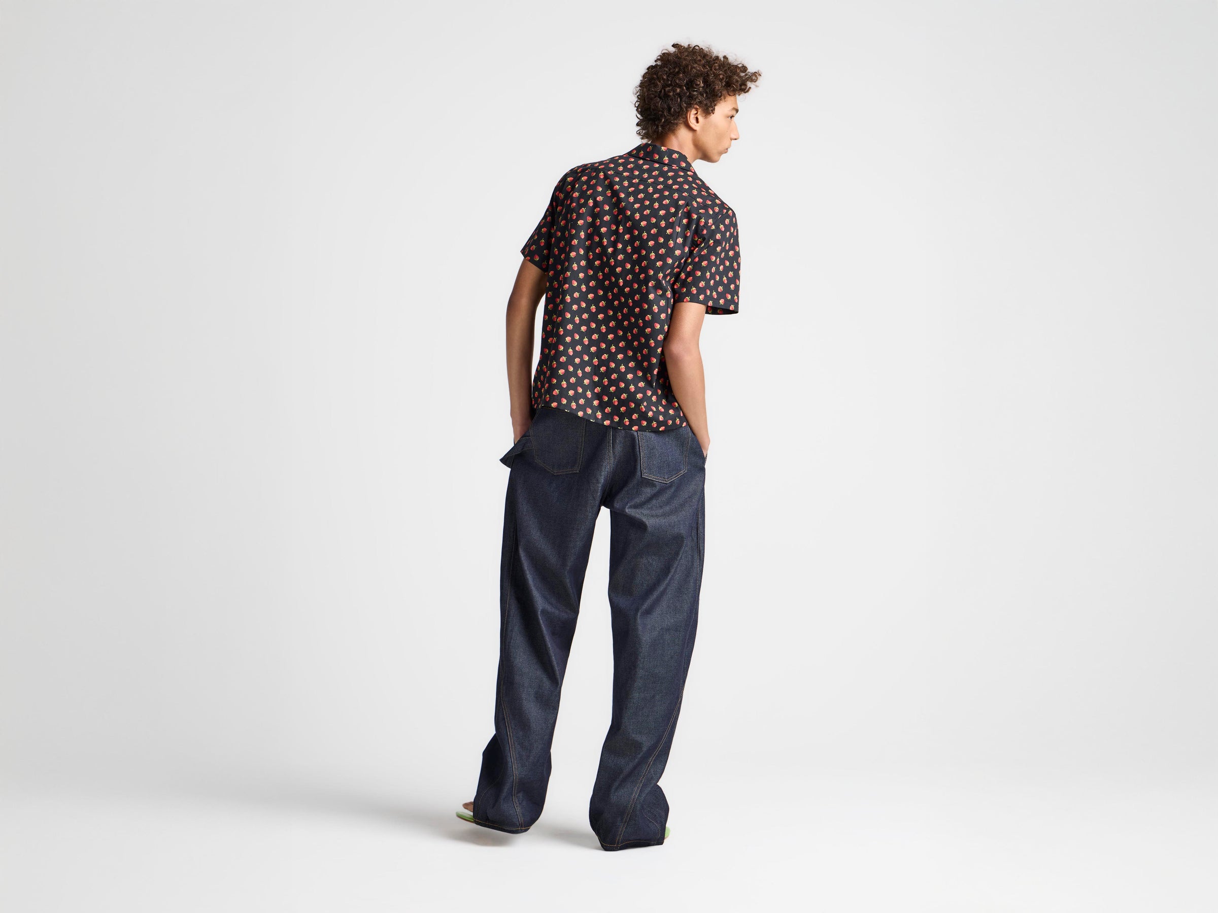 MENS CAMP COLLAR BERRY PRINT SHIRT IN BLACK & RED