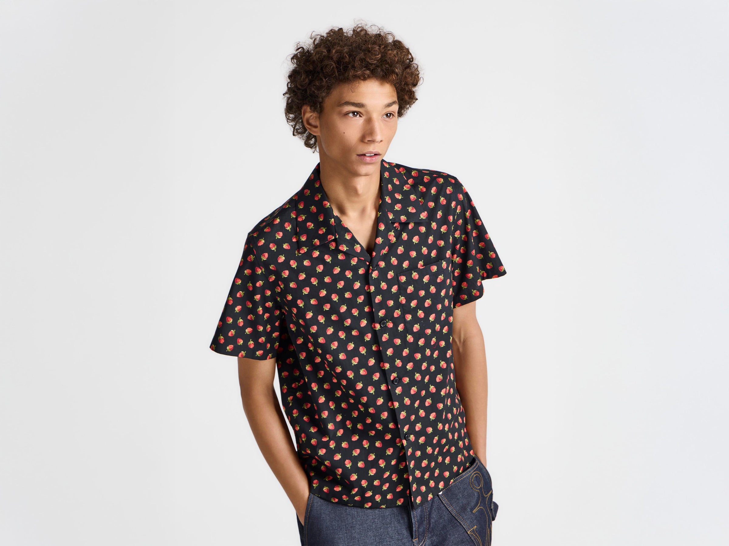 MENS CAMP COLLAR BERRY PRINT SHIRT IN BLACK & RED