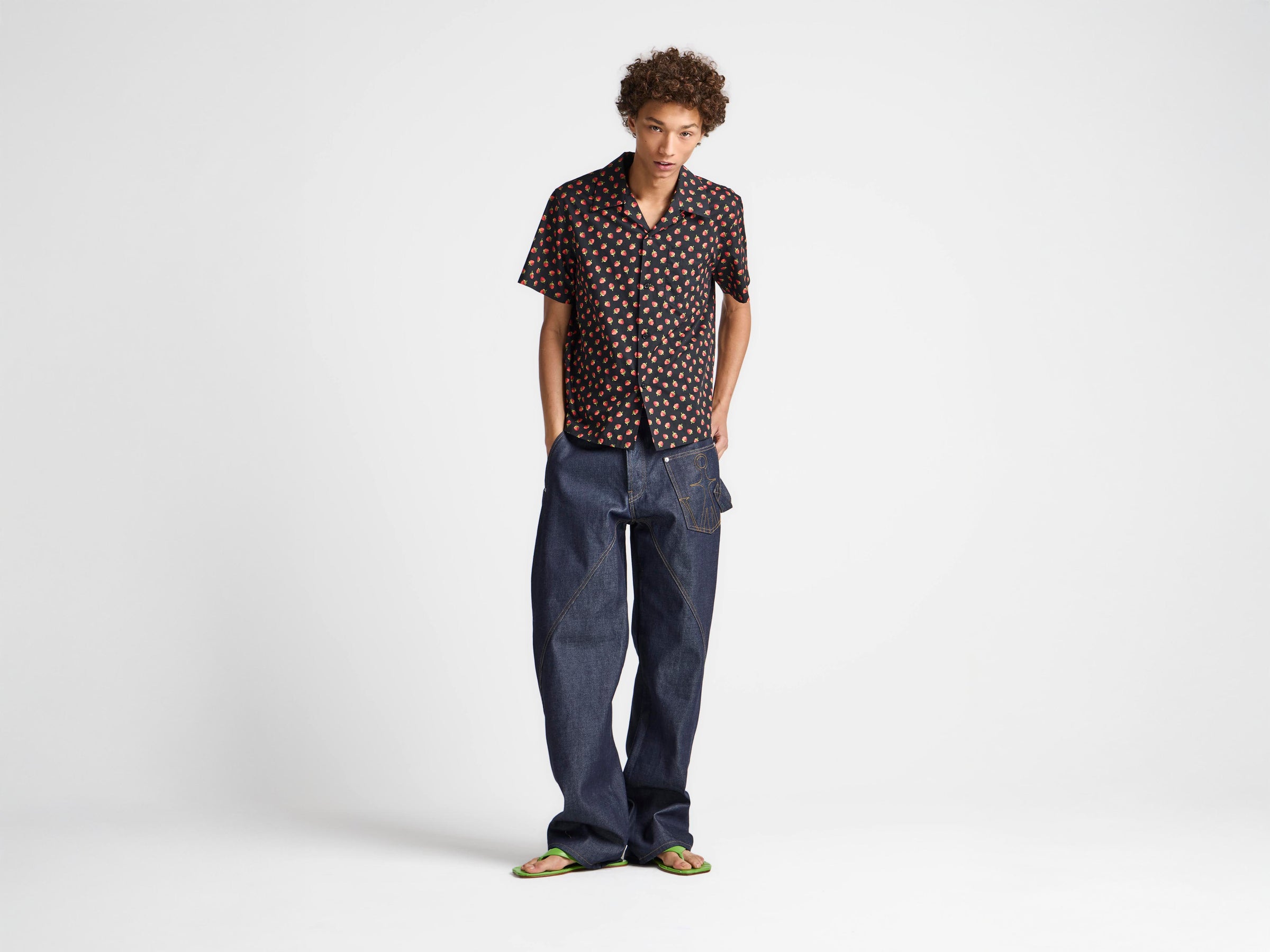MENS CAMP COLLAR BERRY PRINT SHIRT IN BLACK & RED