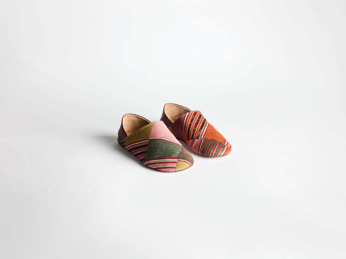 babouche w red multi Product Angle 4