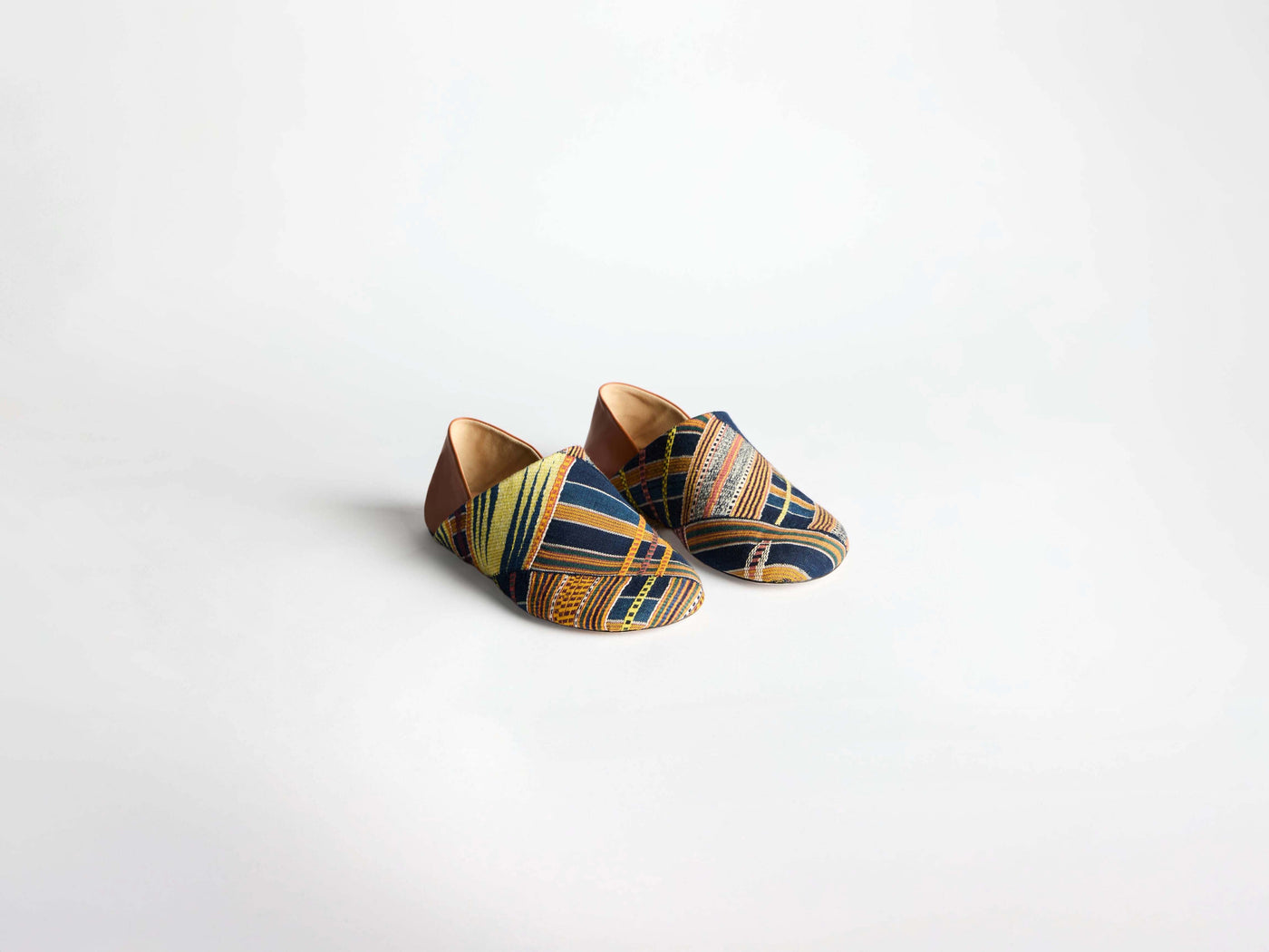 babouche w blue multi Product Angle 2