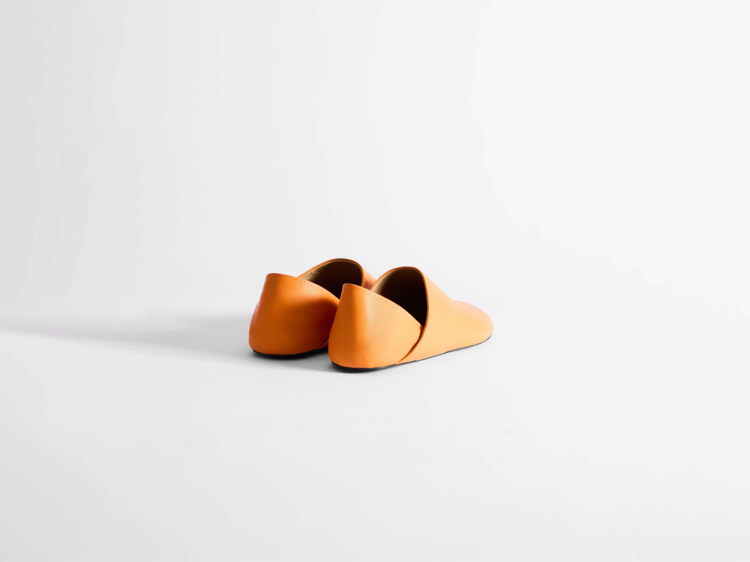 babouche w orange Product Angle 4