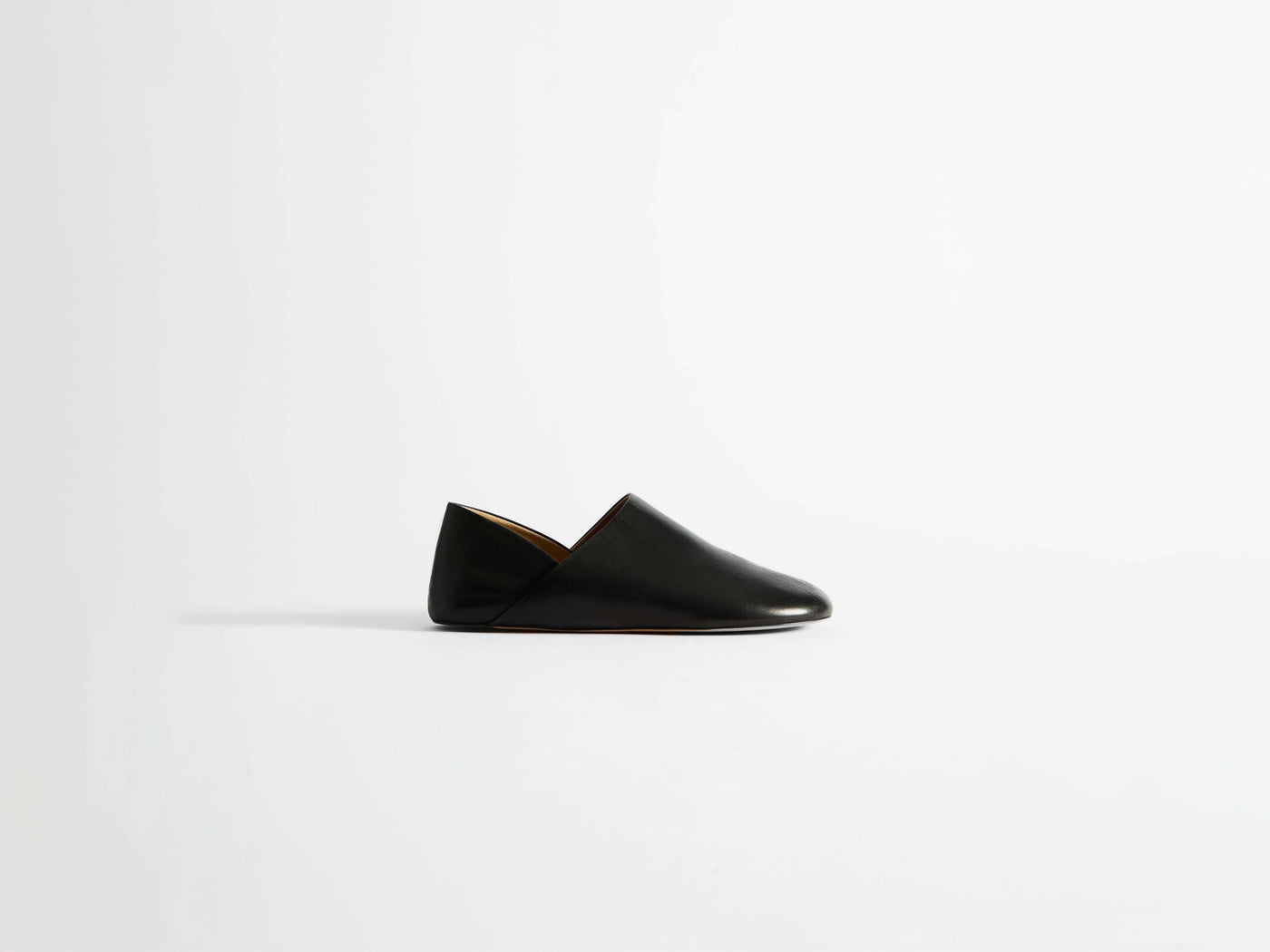 WOMENS SLIPPER MULES IN BLACK