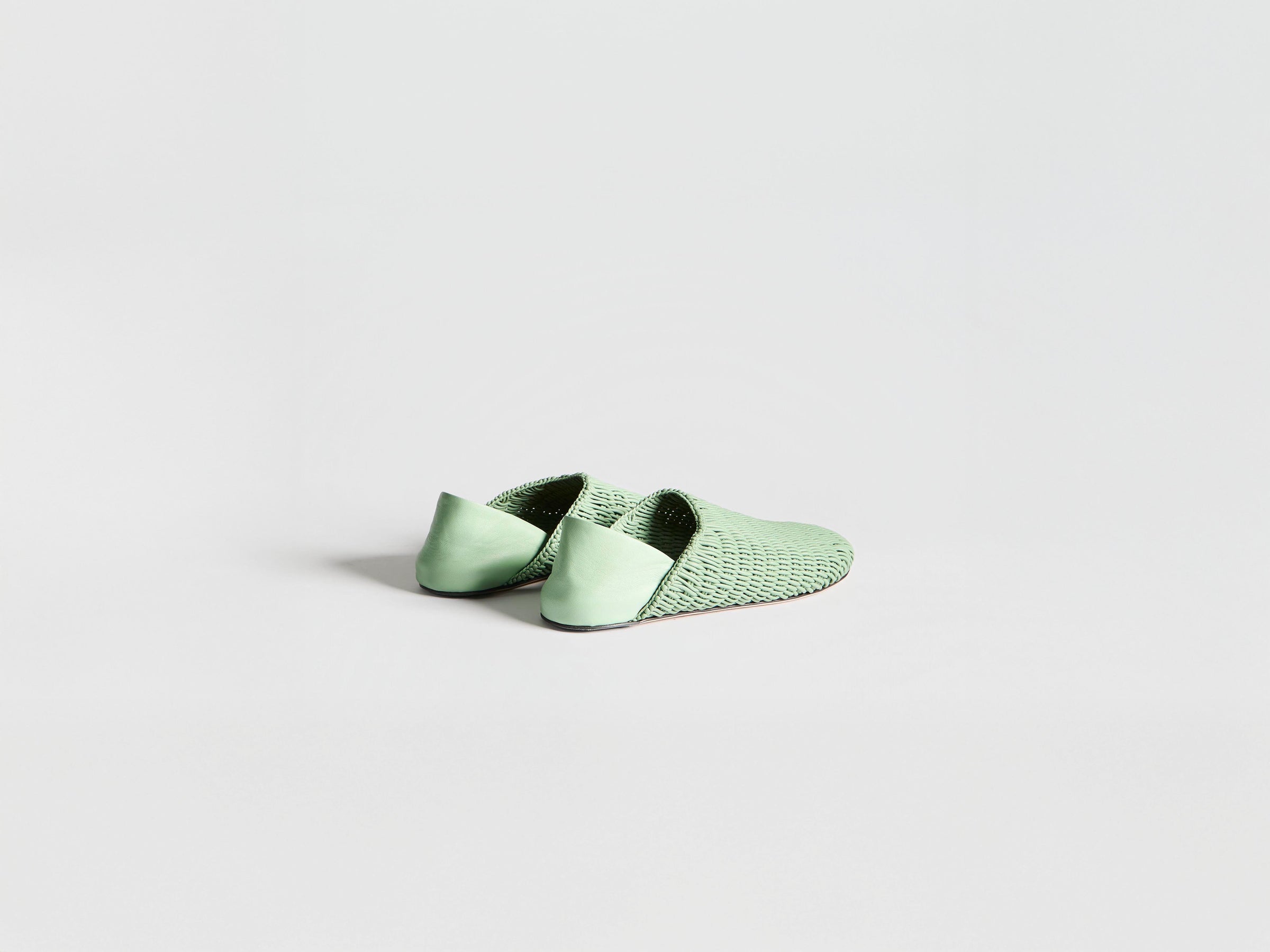 WOMENS SLIPPER MULES IN SAGE-GREEN WOVEN LEATHER