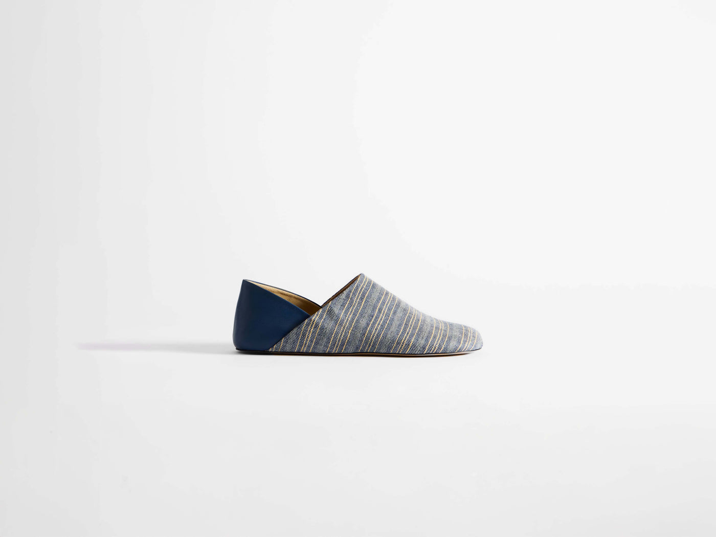 MENS SLIPPER MULES IN NAVY & OFF WHITE