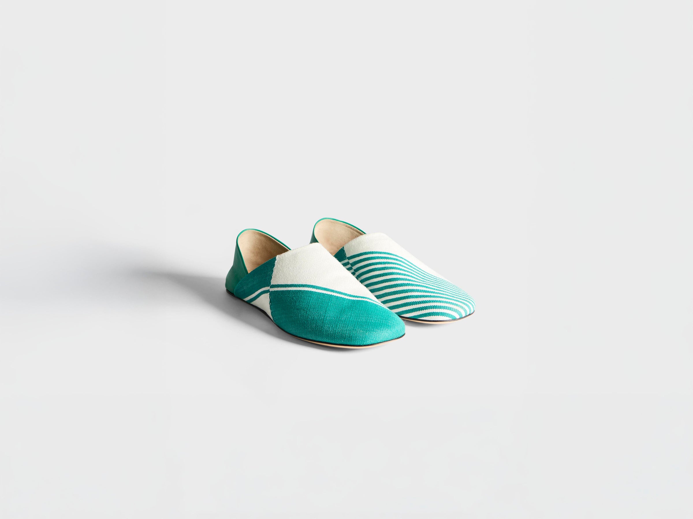 MENS LEATHER SLIPPER MULES IN GREEN & CREAM